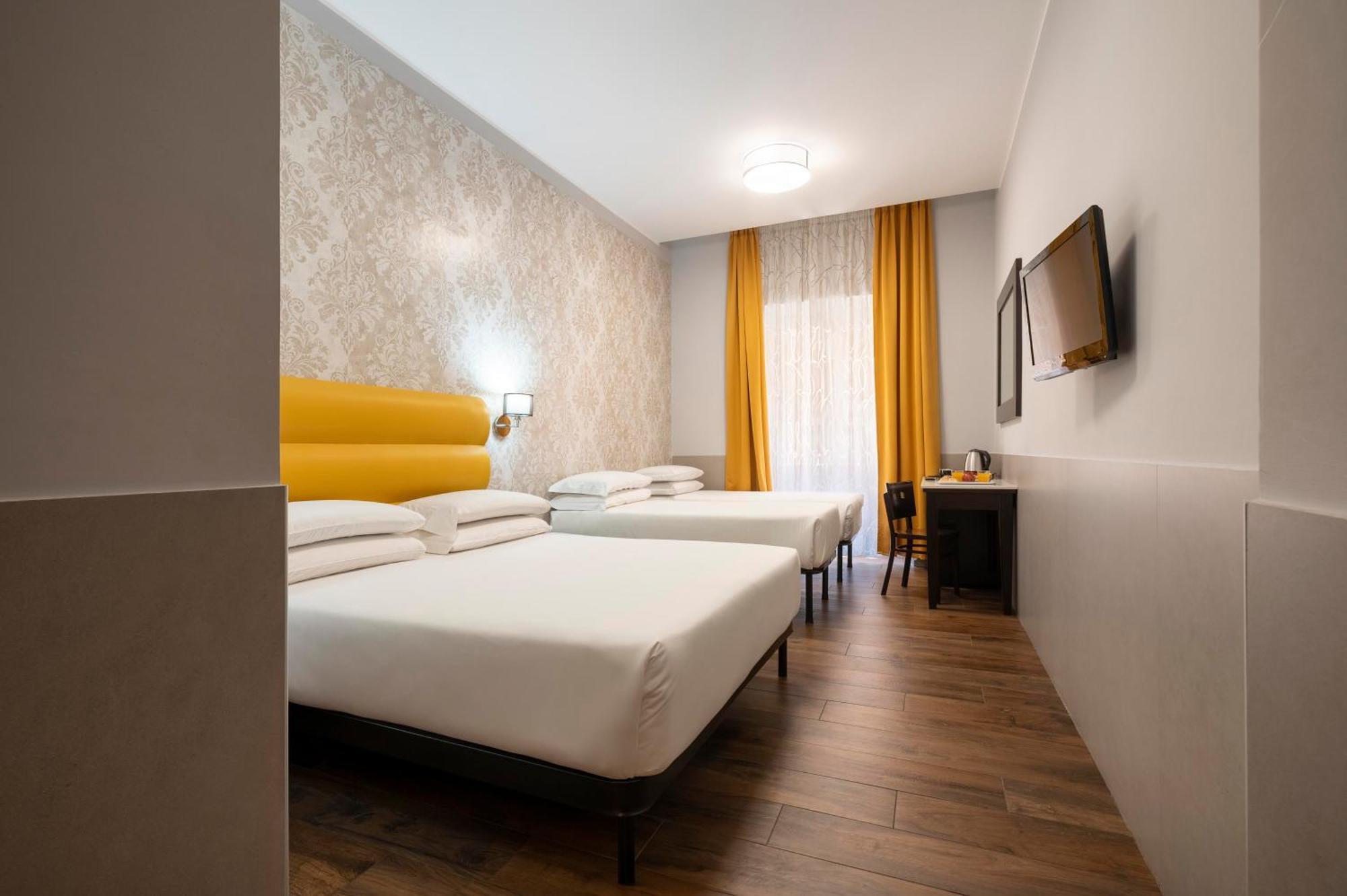 Deluxe Quadruple Room,1597544858:JPEG