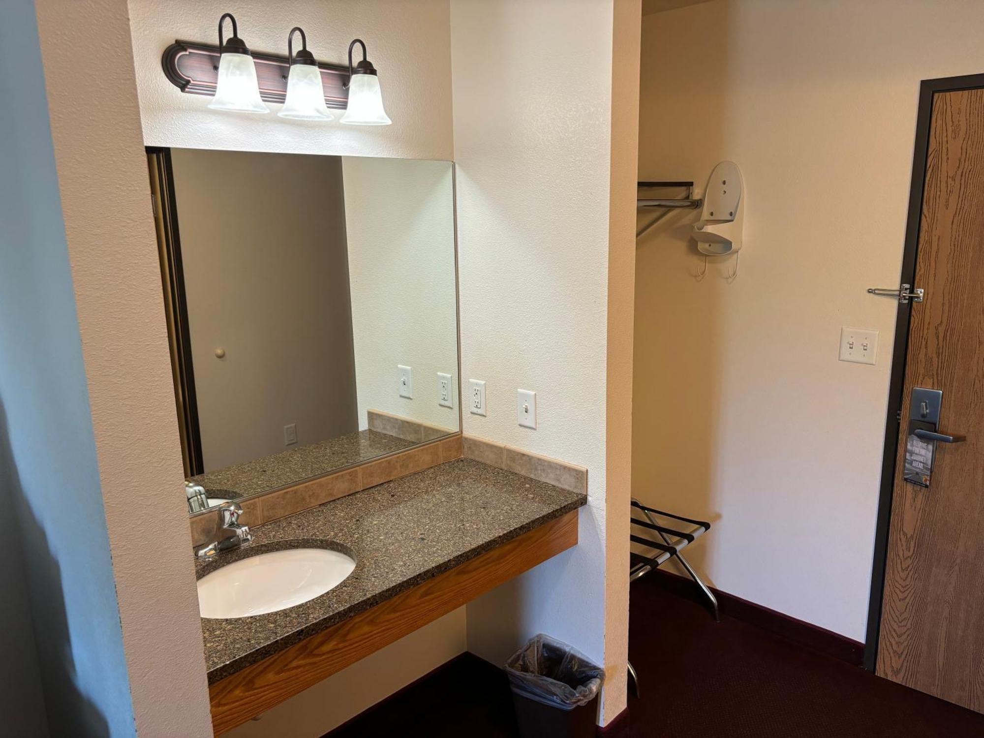 King Studio Suite - Non-Smoking