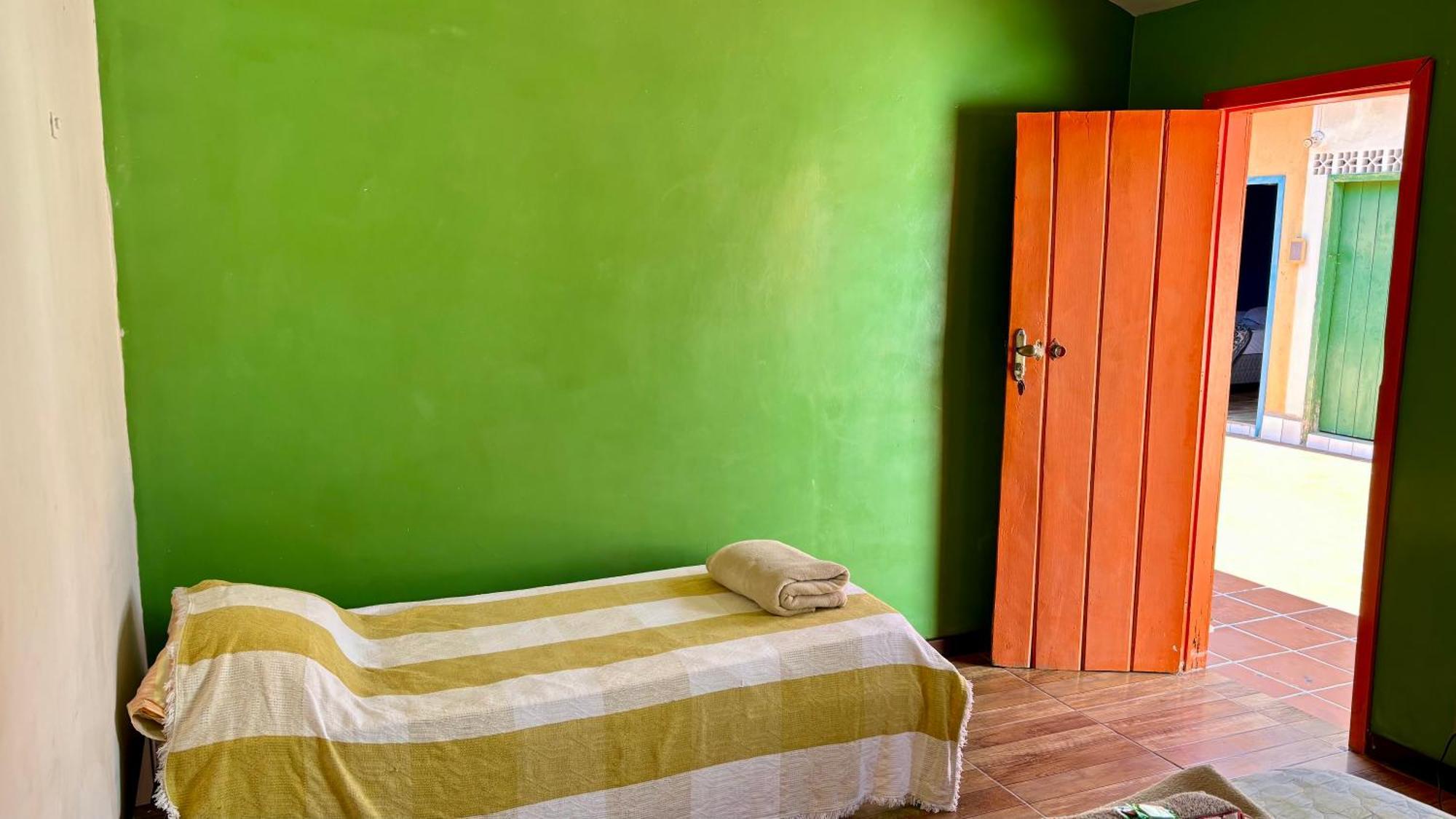 Quarto Duplo com Banheiro Compartilhado
