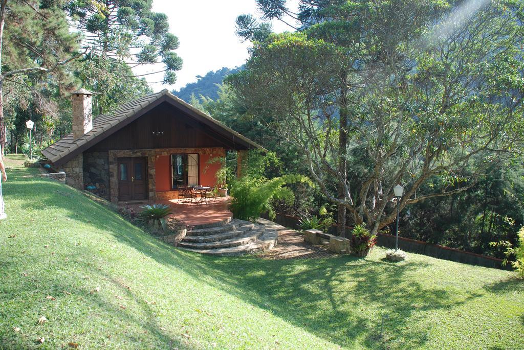 Chalé Duplo com Banheira de Hidromassagem