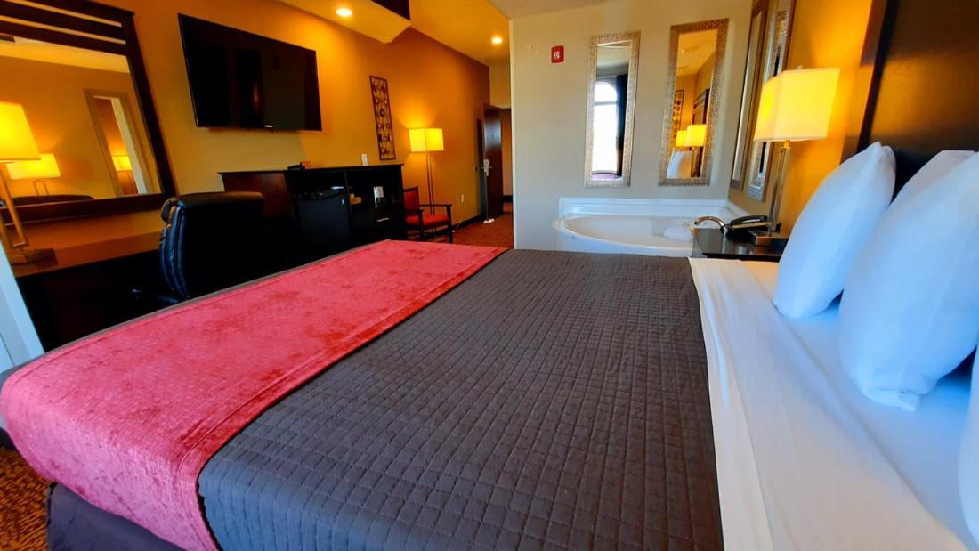 King Room with Spa Bath