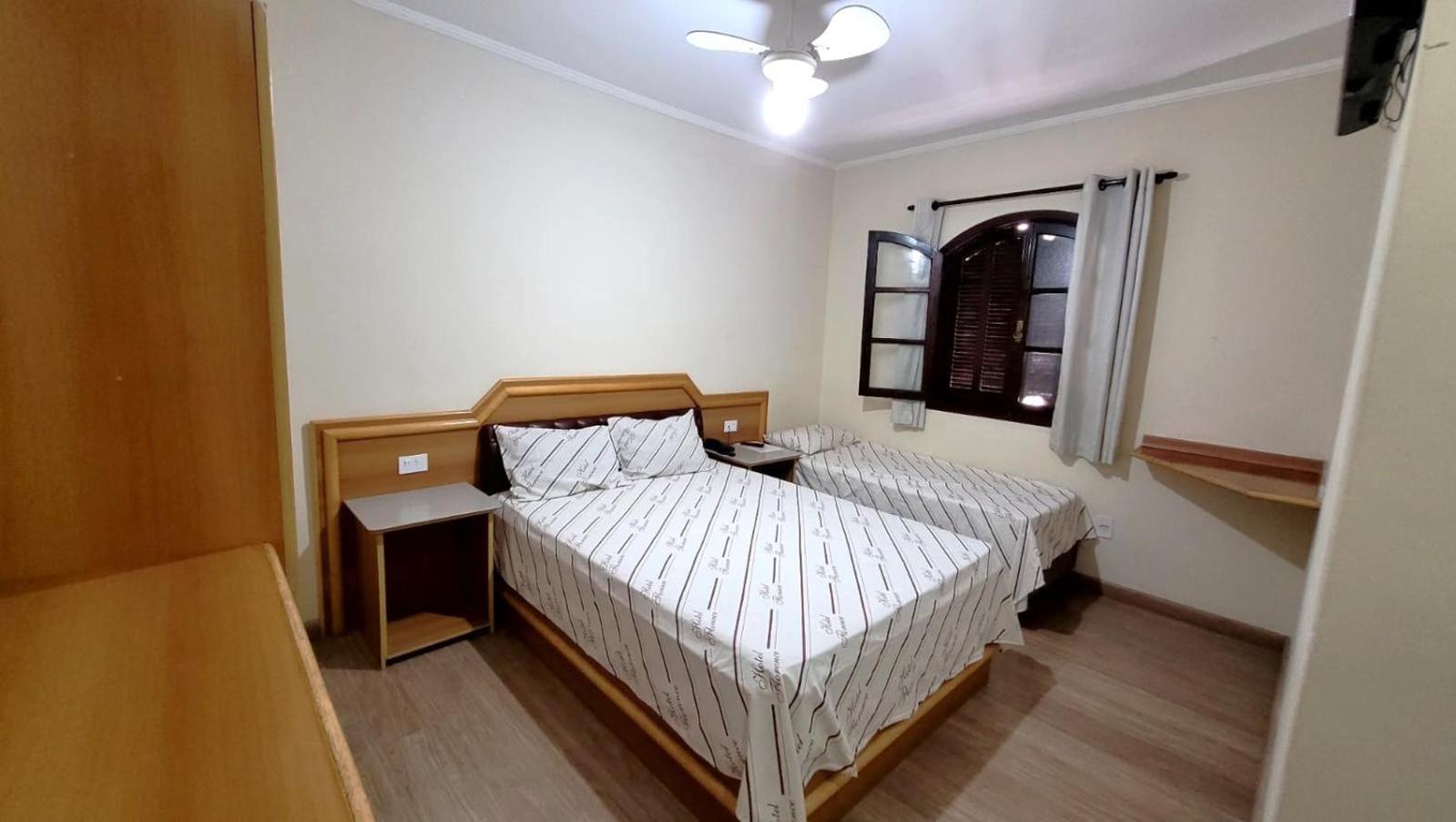 Quarto Duplo Econômico
