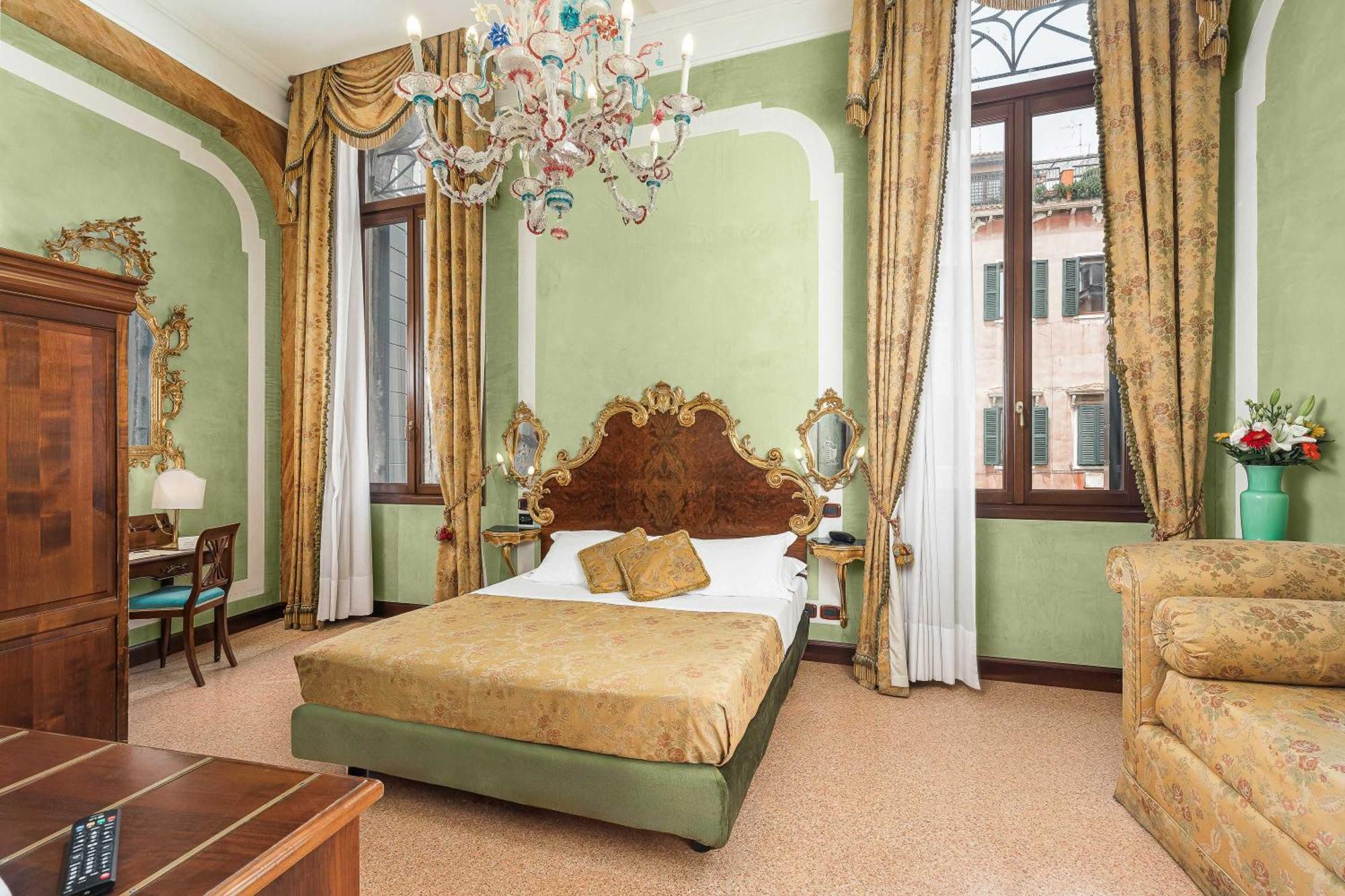 Luxury Double or Twin Room Canal View,1658748069:JPEG