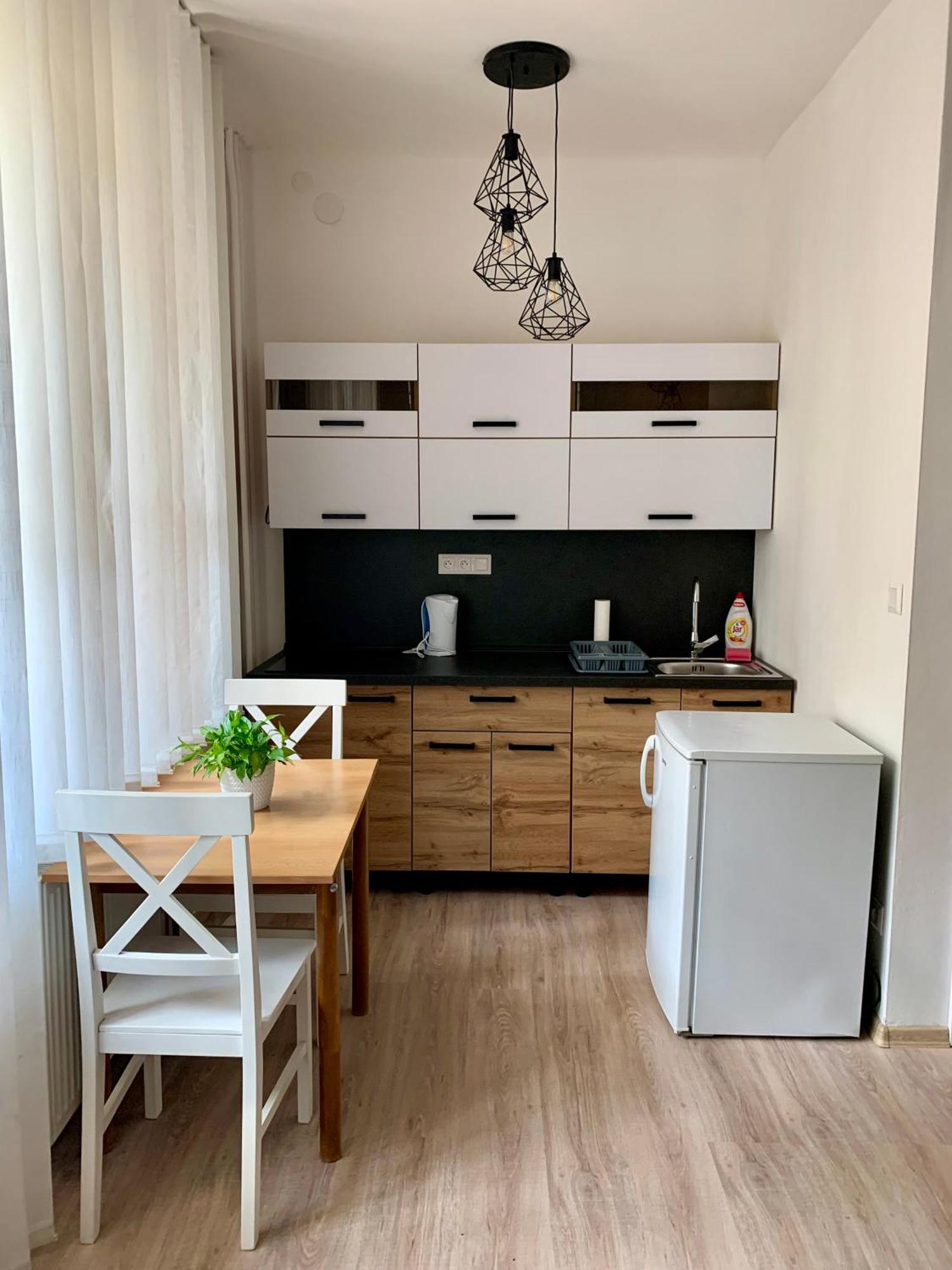 One-Bedroom Apartment with Balcony
