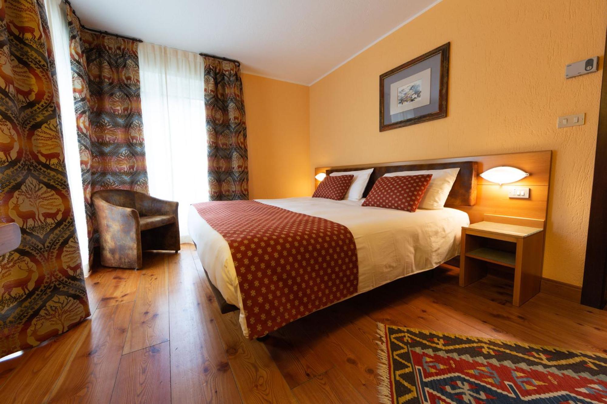 Standard Double or Twin Room Balcony