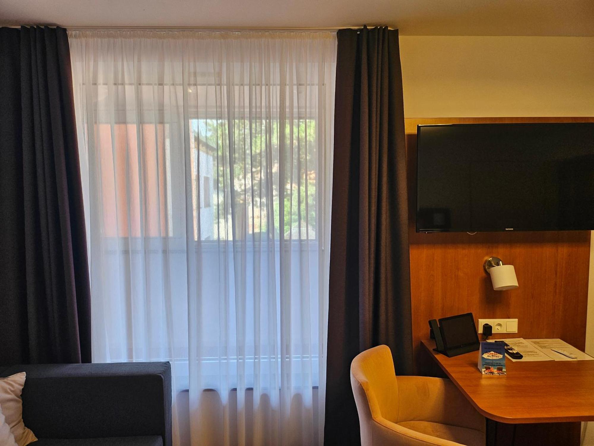 Deluxe Single Room