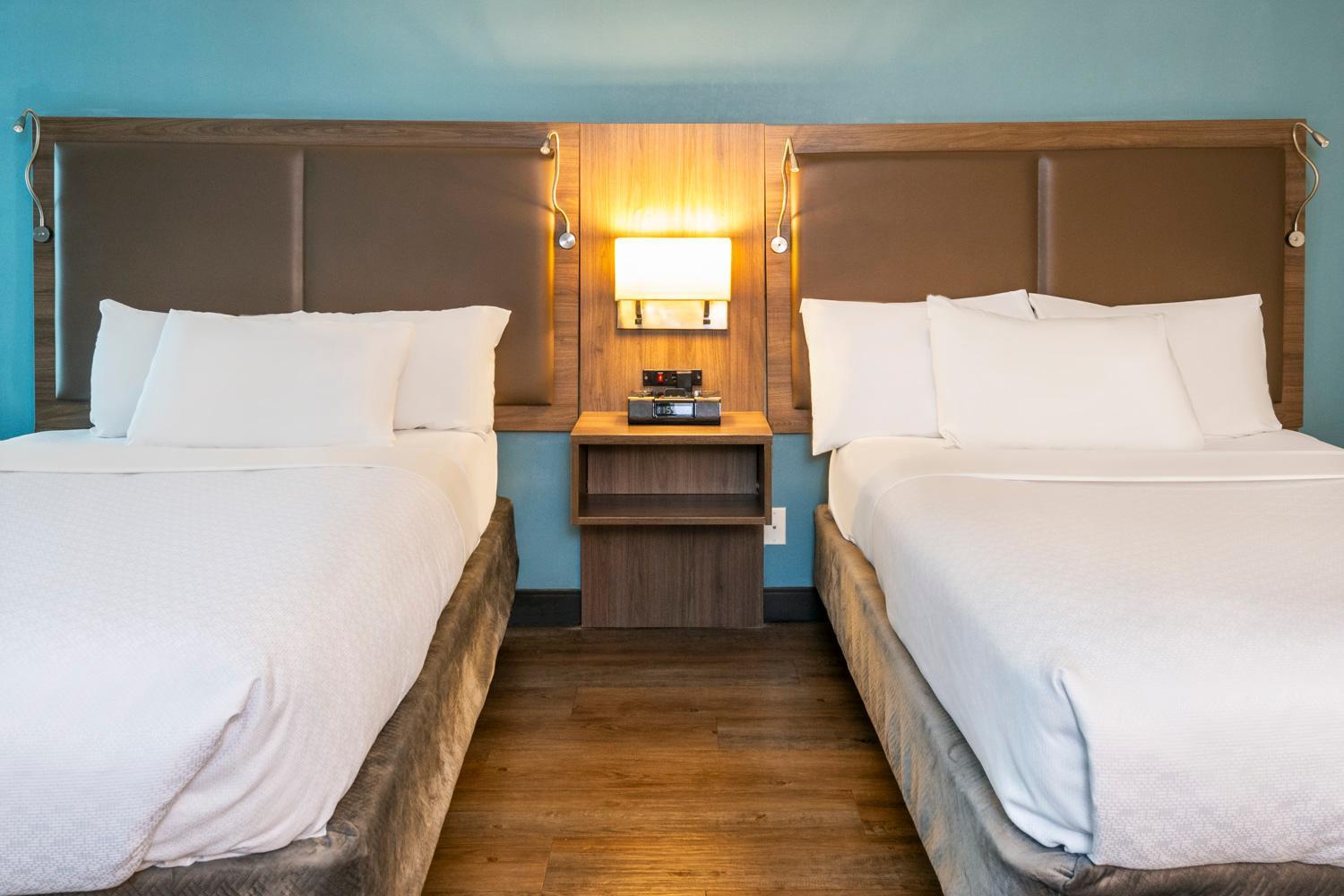 Quadruple Room with Two Queen Beds - Non Smoking