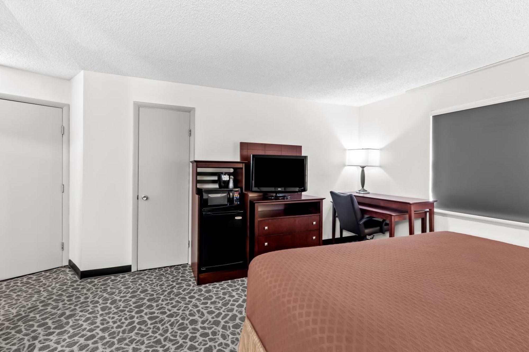 Standard King Room