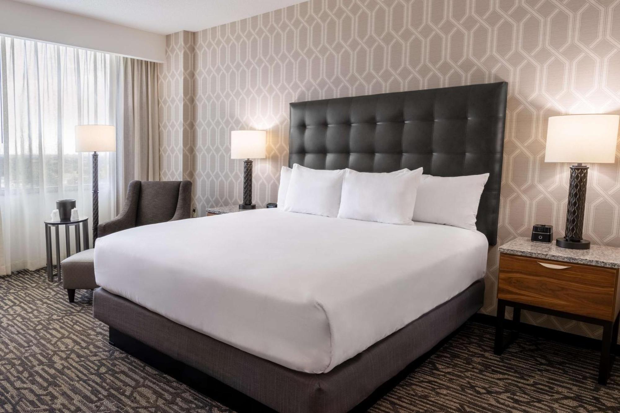 Deluxe King Room,1605255317:JPEG