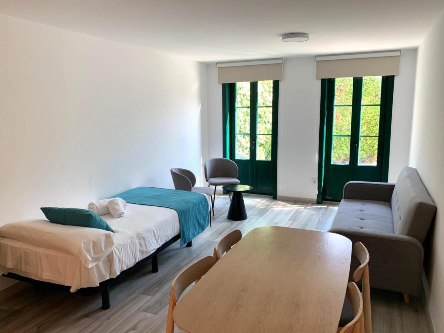 Family Room,1606042807:JPEG
