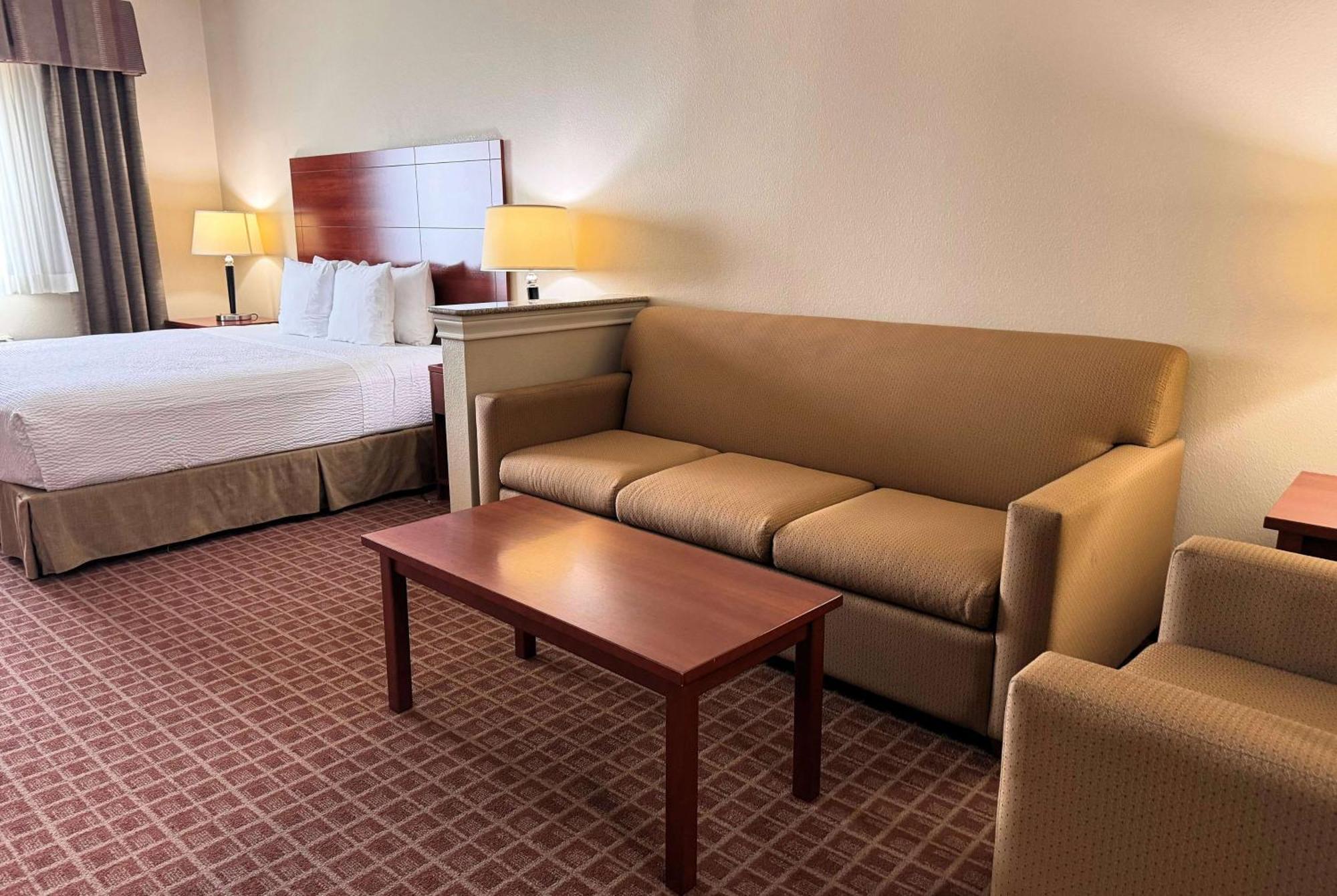 King Suite with Sofa Bed - Non-Smoking
