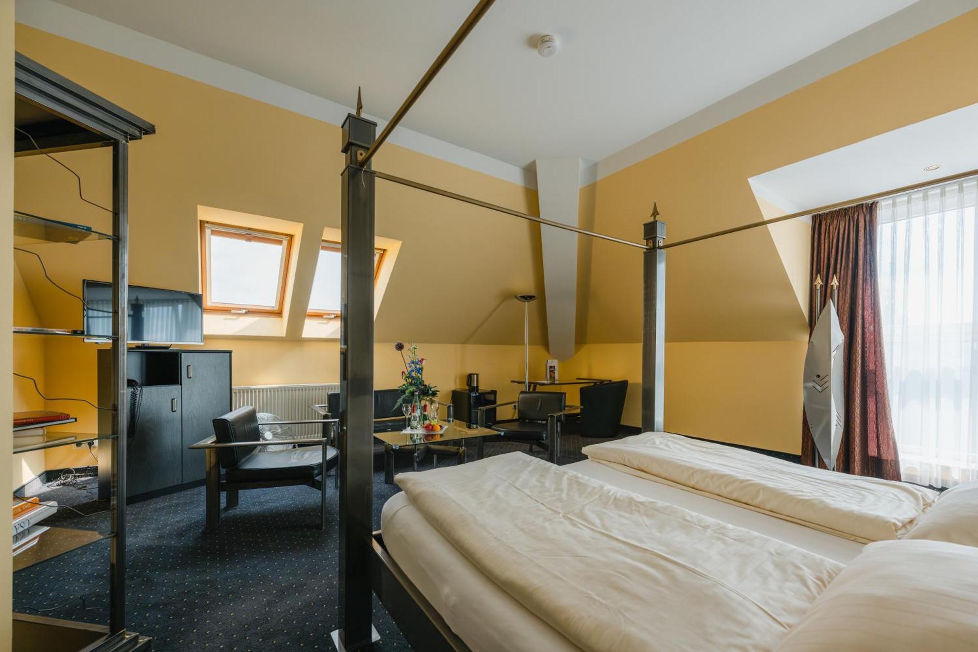 Standard Suite