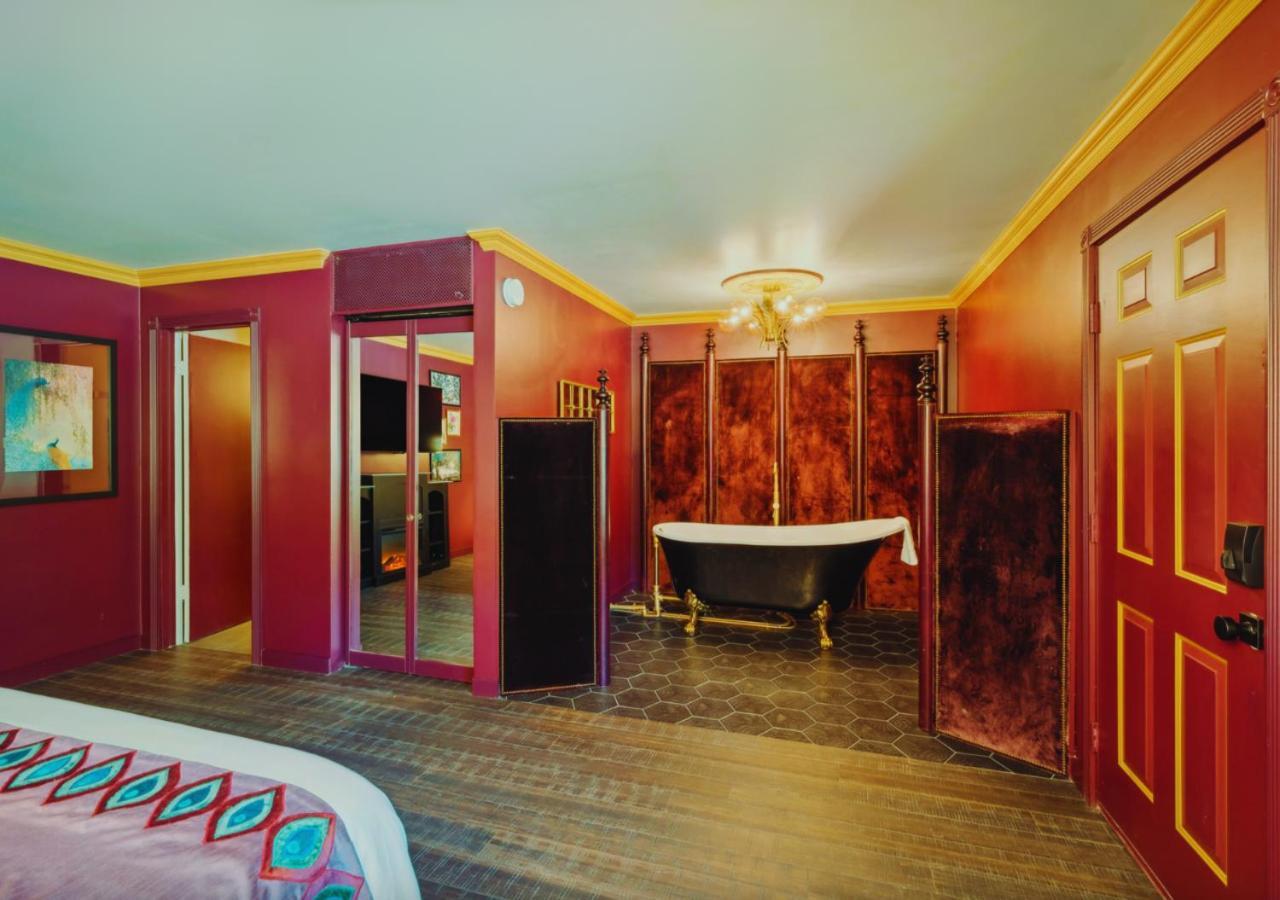 King Room with Spa Bath