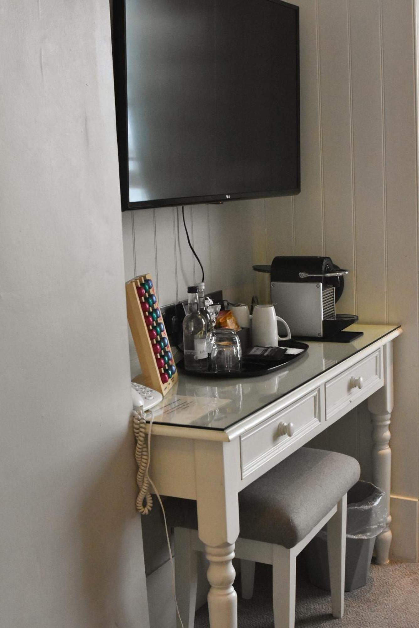 Double or Twin Room with Sea View