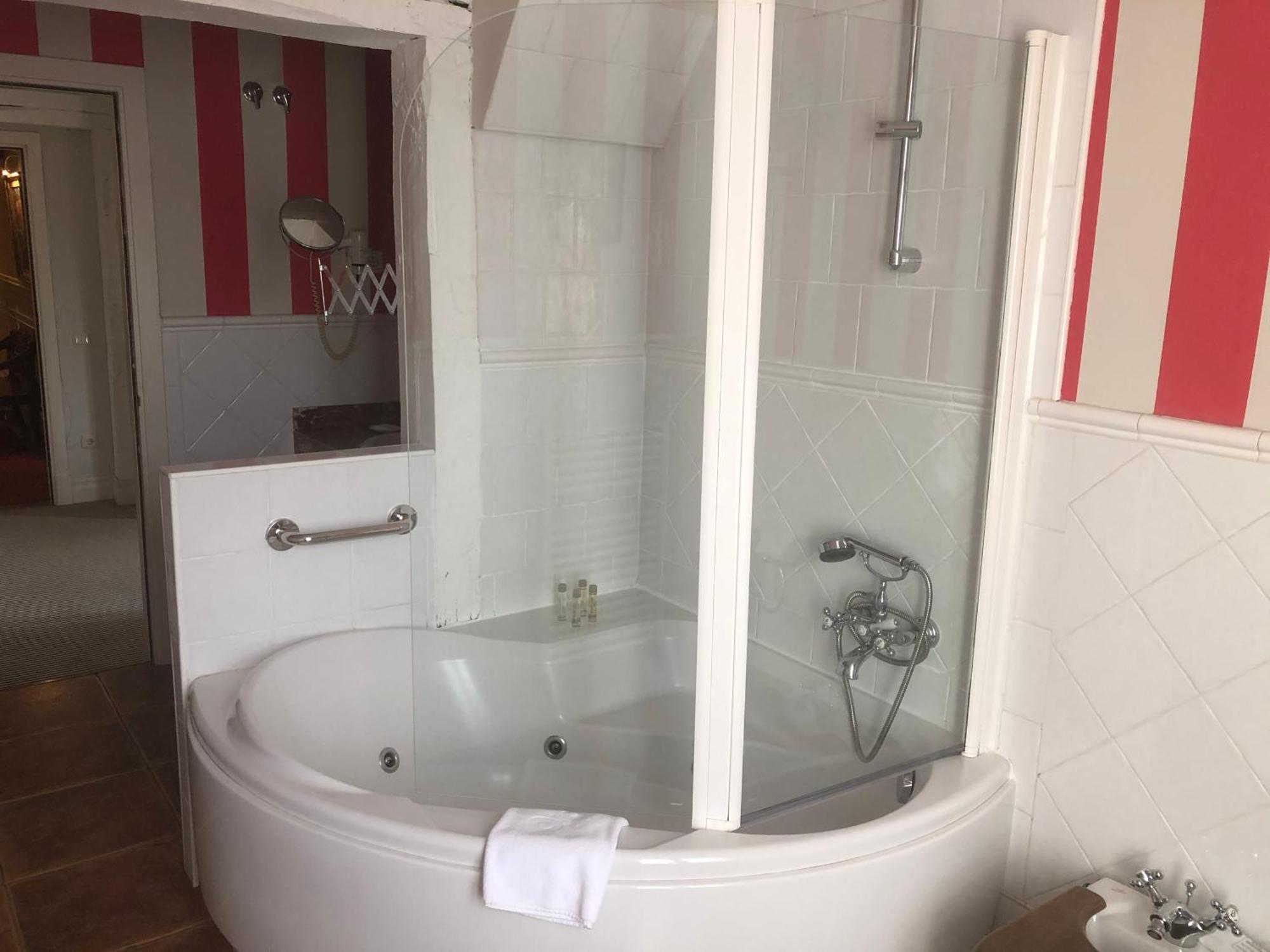 Junior Suite,1610218929:JPEG
