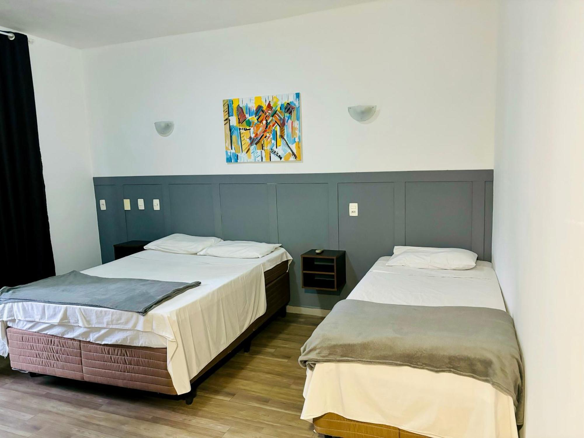 Quarto Triplo Básico