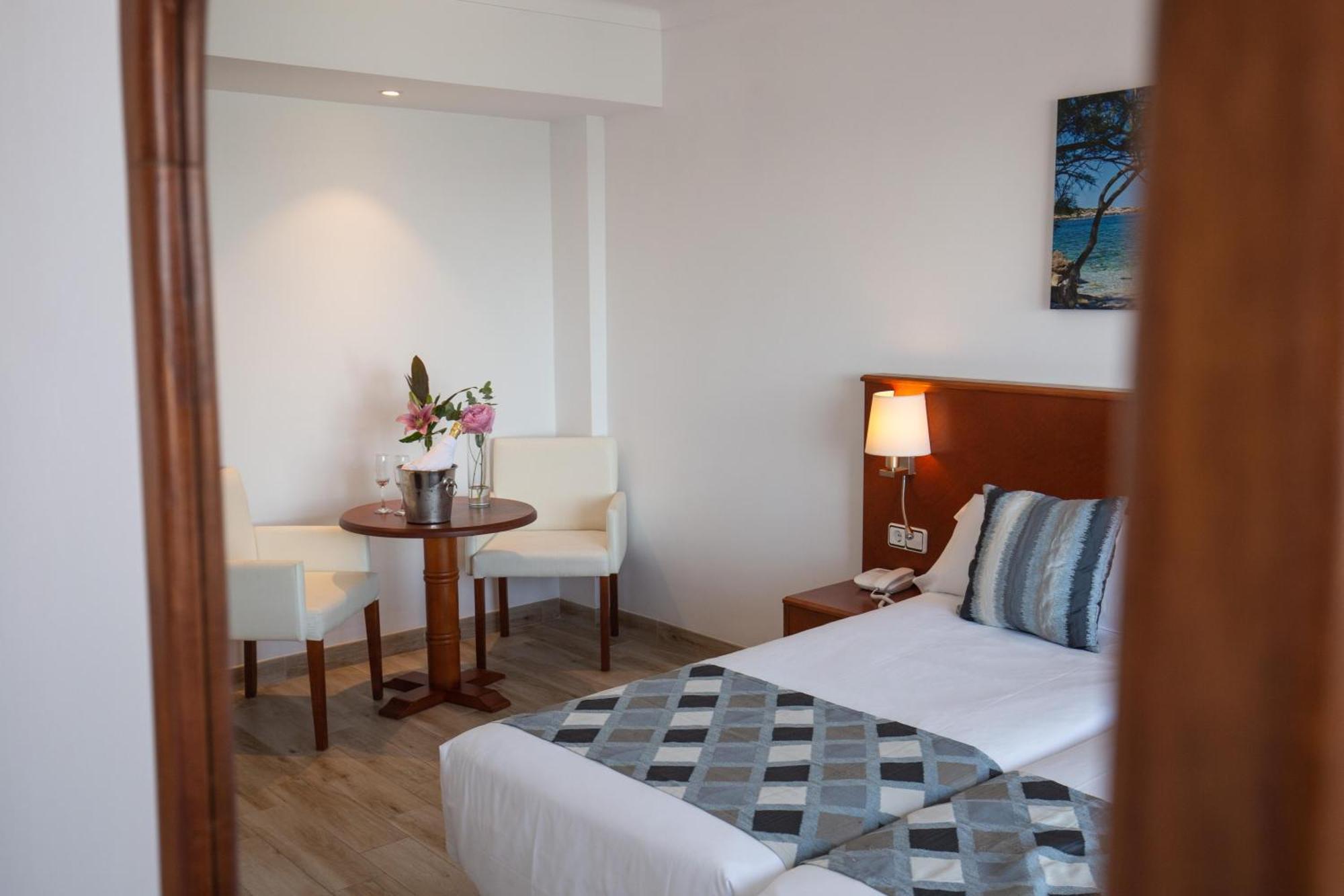 Superior Double or Twin Room Sea View,1613430791:JPEG