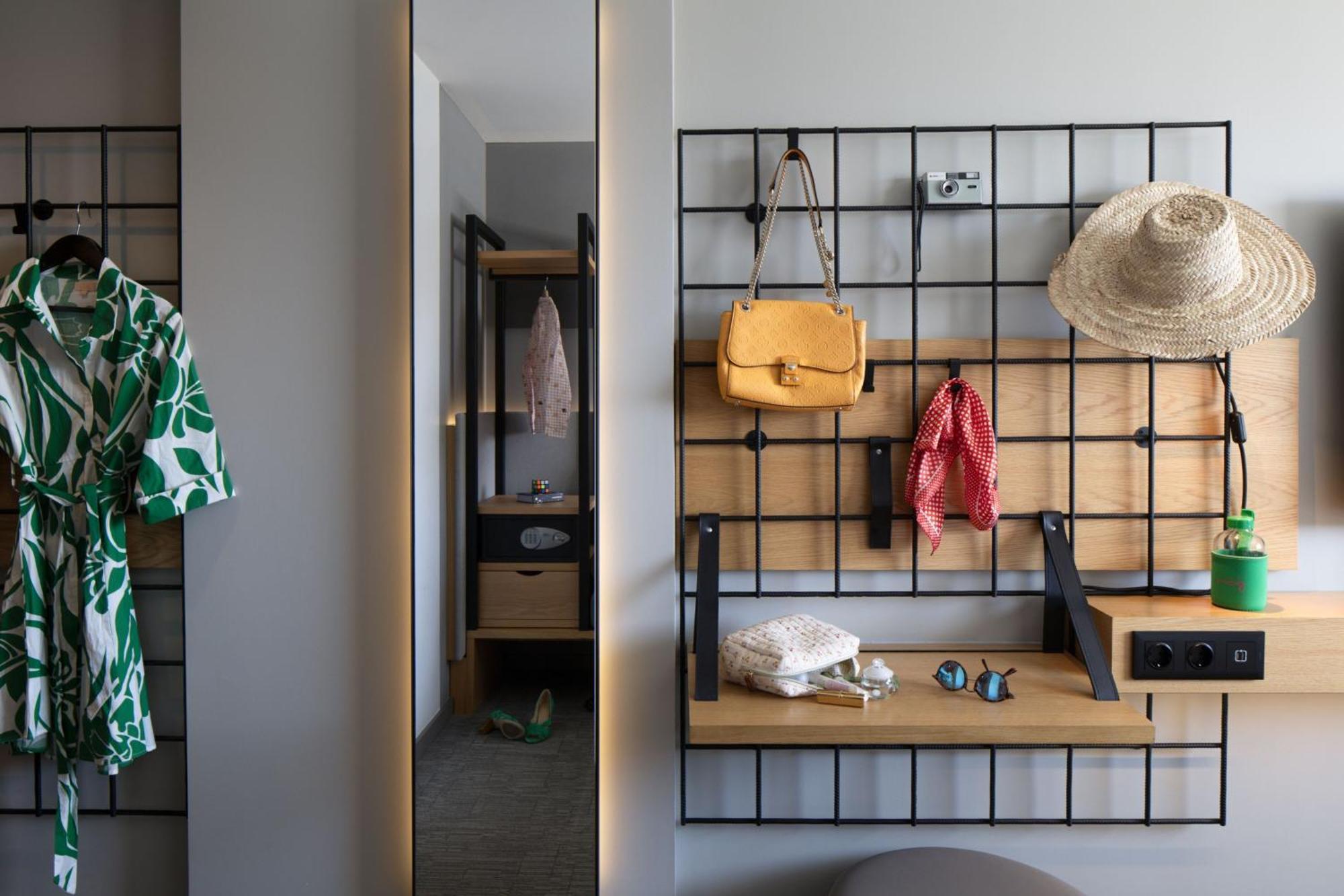 Moxy Sleeper Twin Room