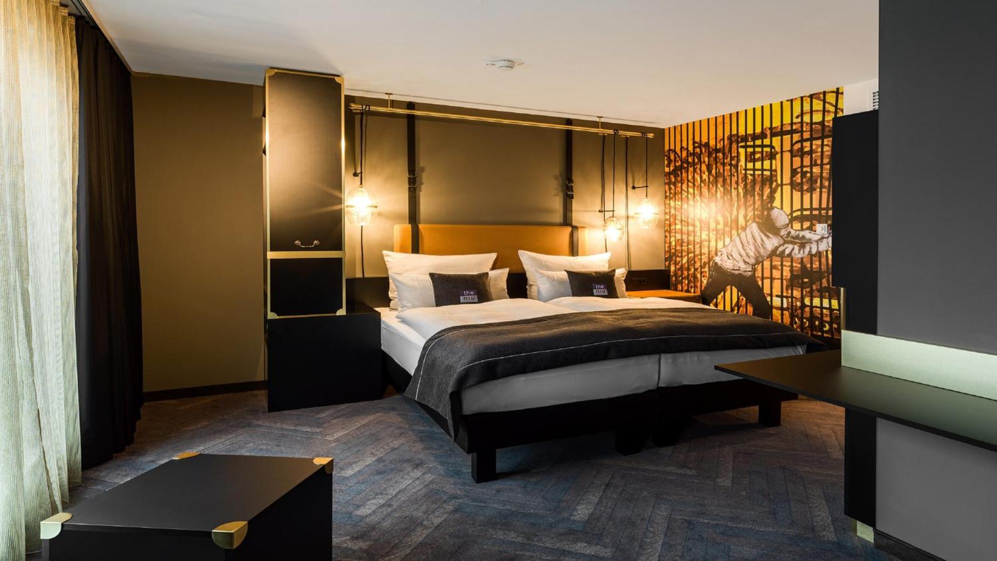 Standard Room One French Bed Accessible
