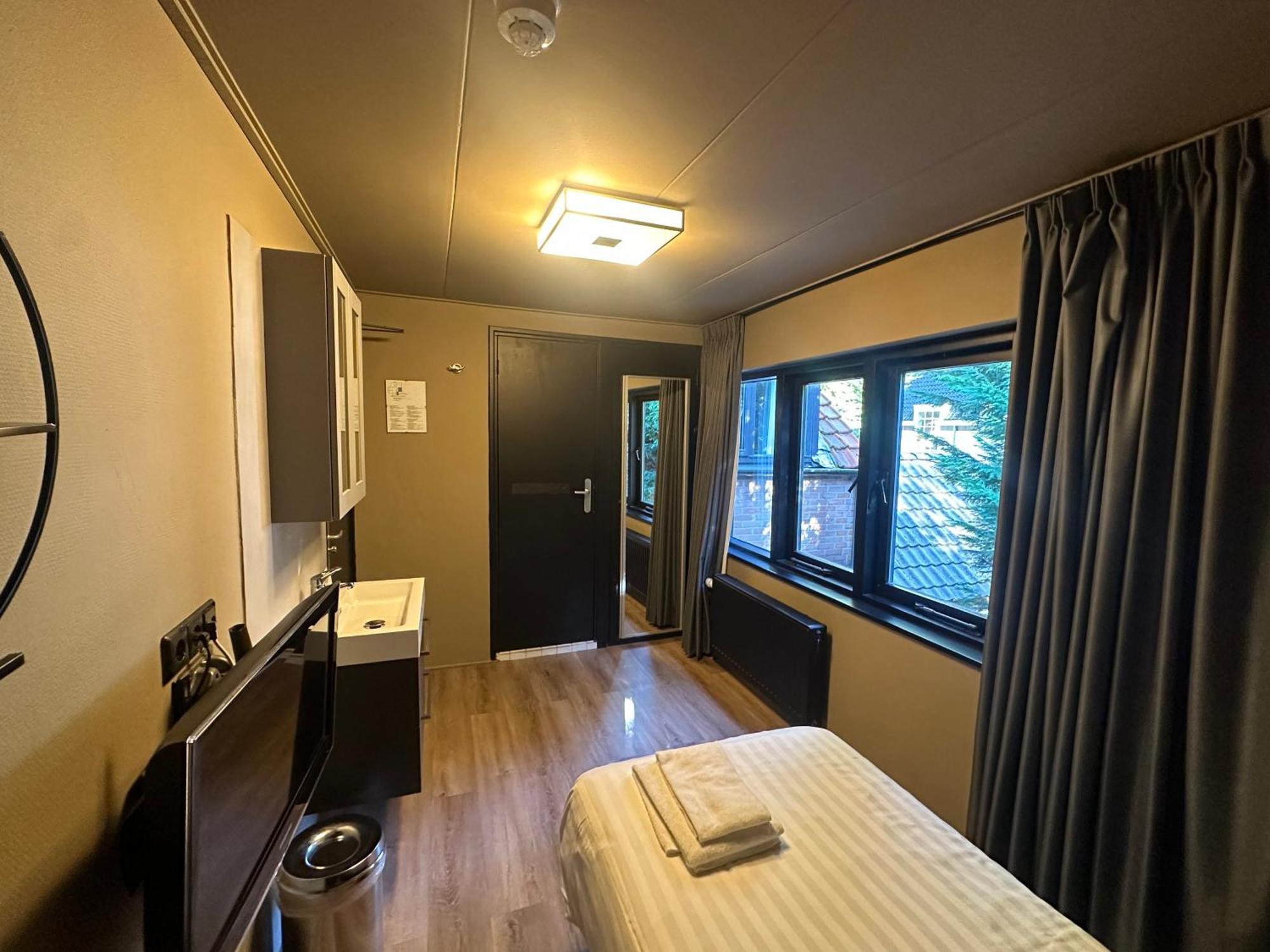 Single Room,1616419488:JPEG