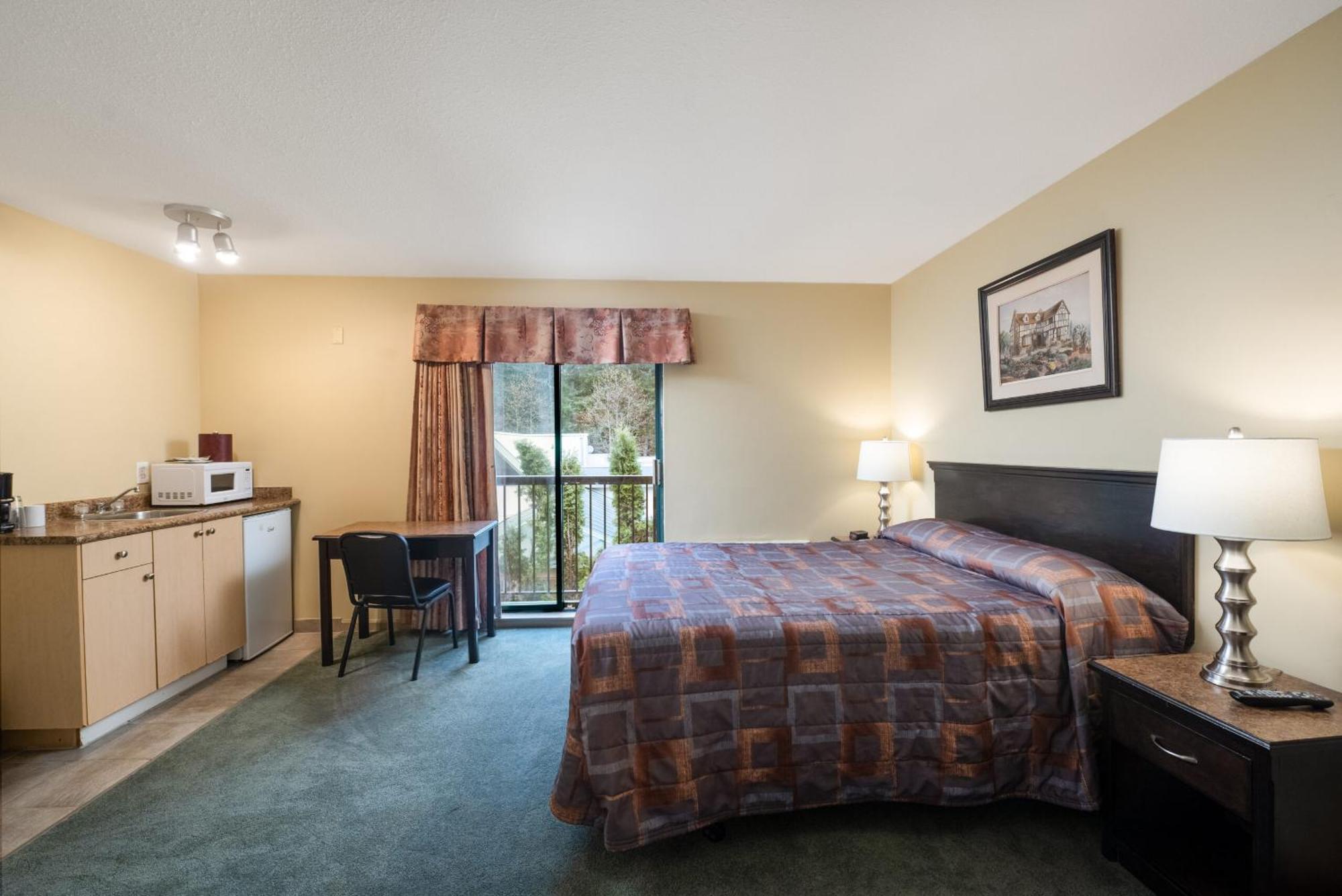 Queen Room