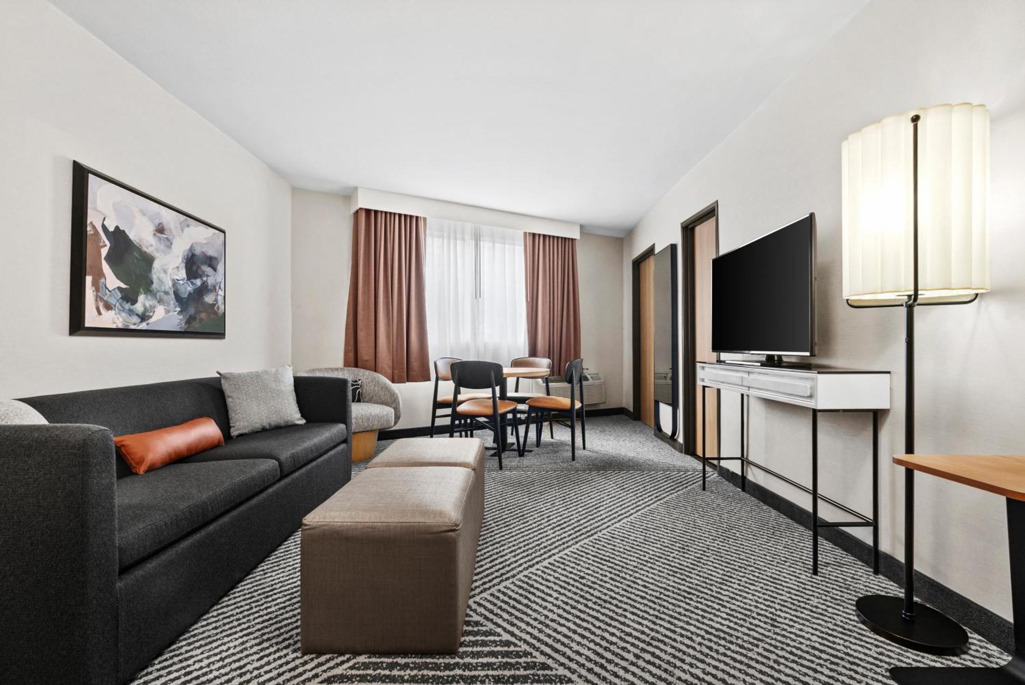 One-Bedroom Suite
