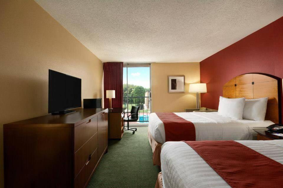 Deluxe Double Room with Two Double Beds - Disability Access - Non-Smoking