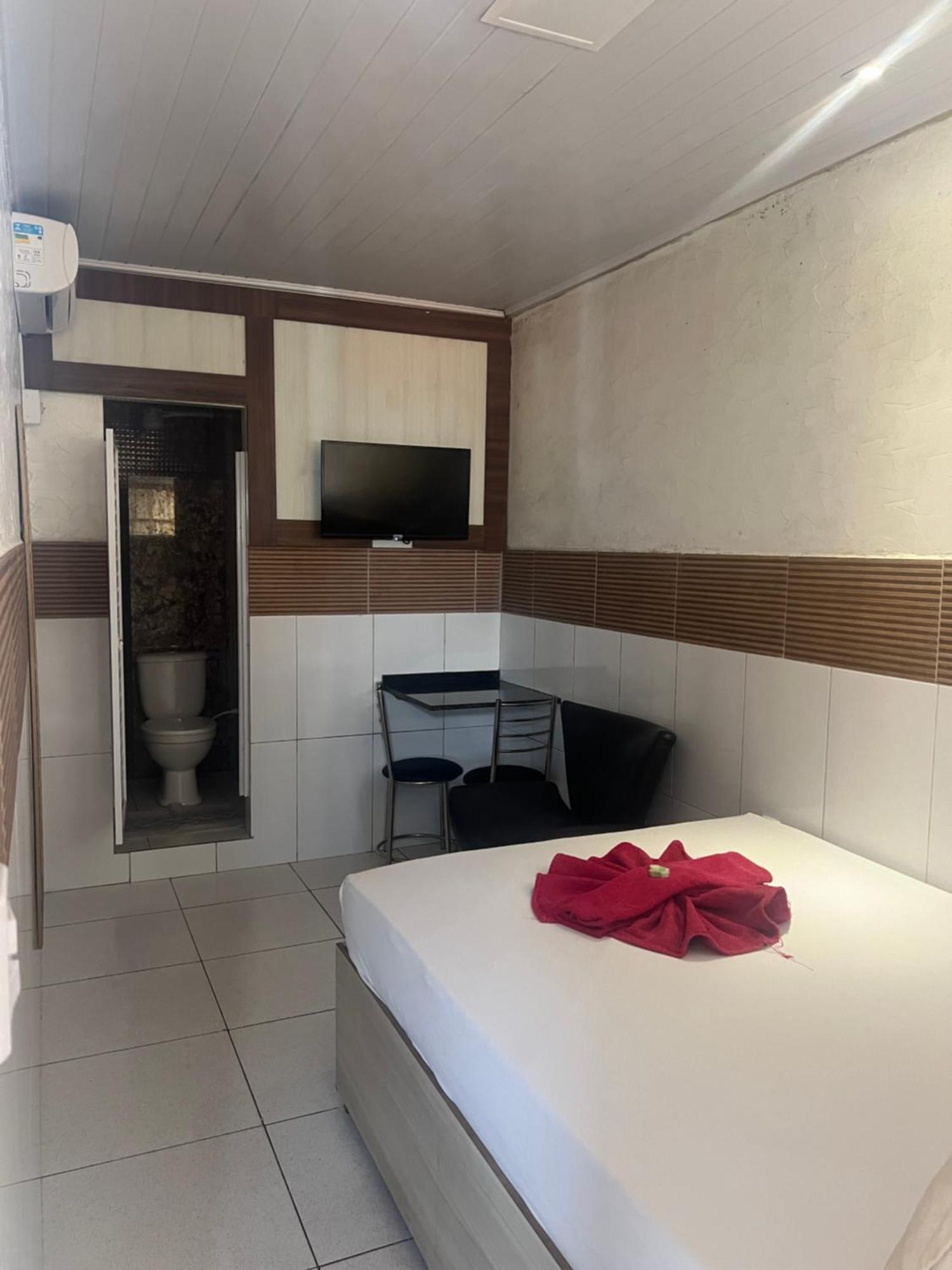 Deluxe Room,1618635681:JPEG