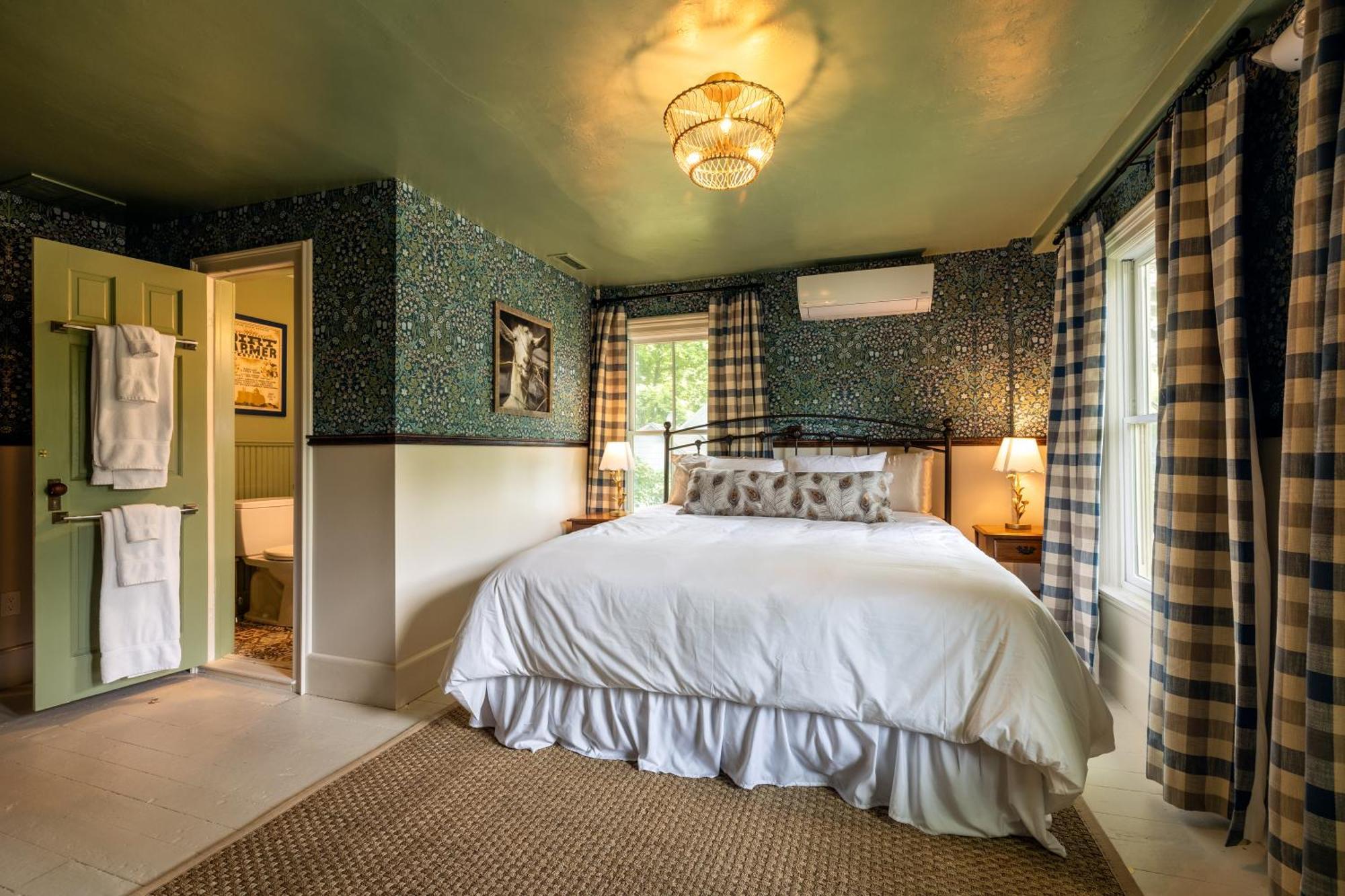 Large Double Room