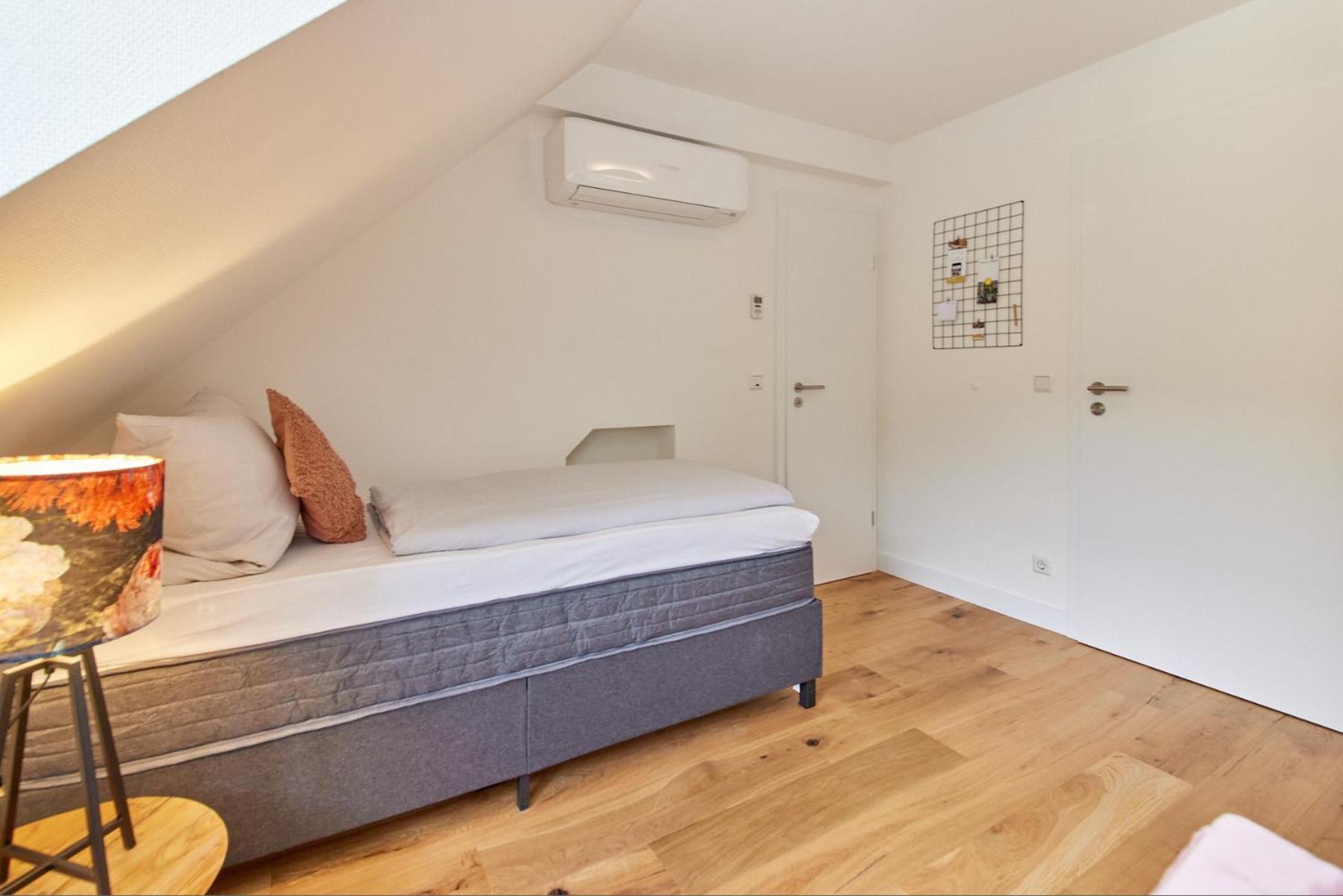 Single Room Private Bathroom