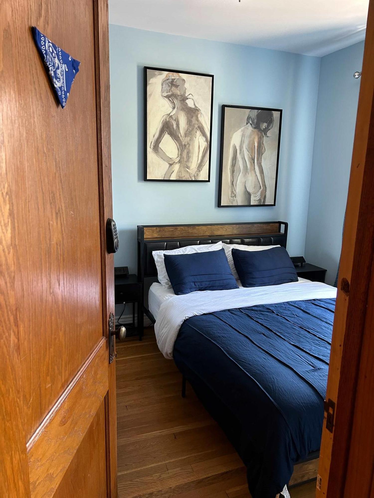 Standard Queen Room