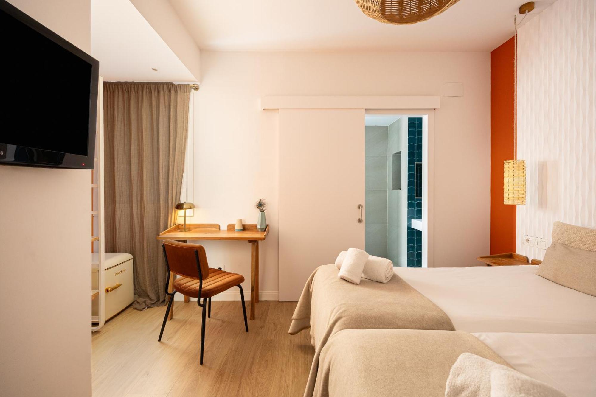 Standard Twin Room