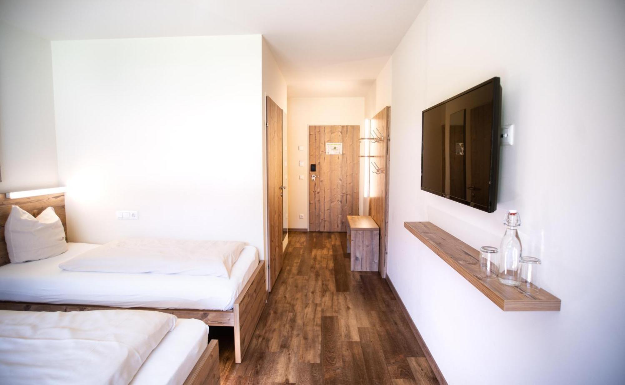 Double or Twin Room with Mountain View