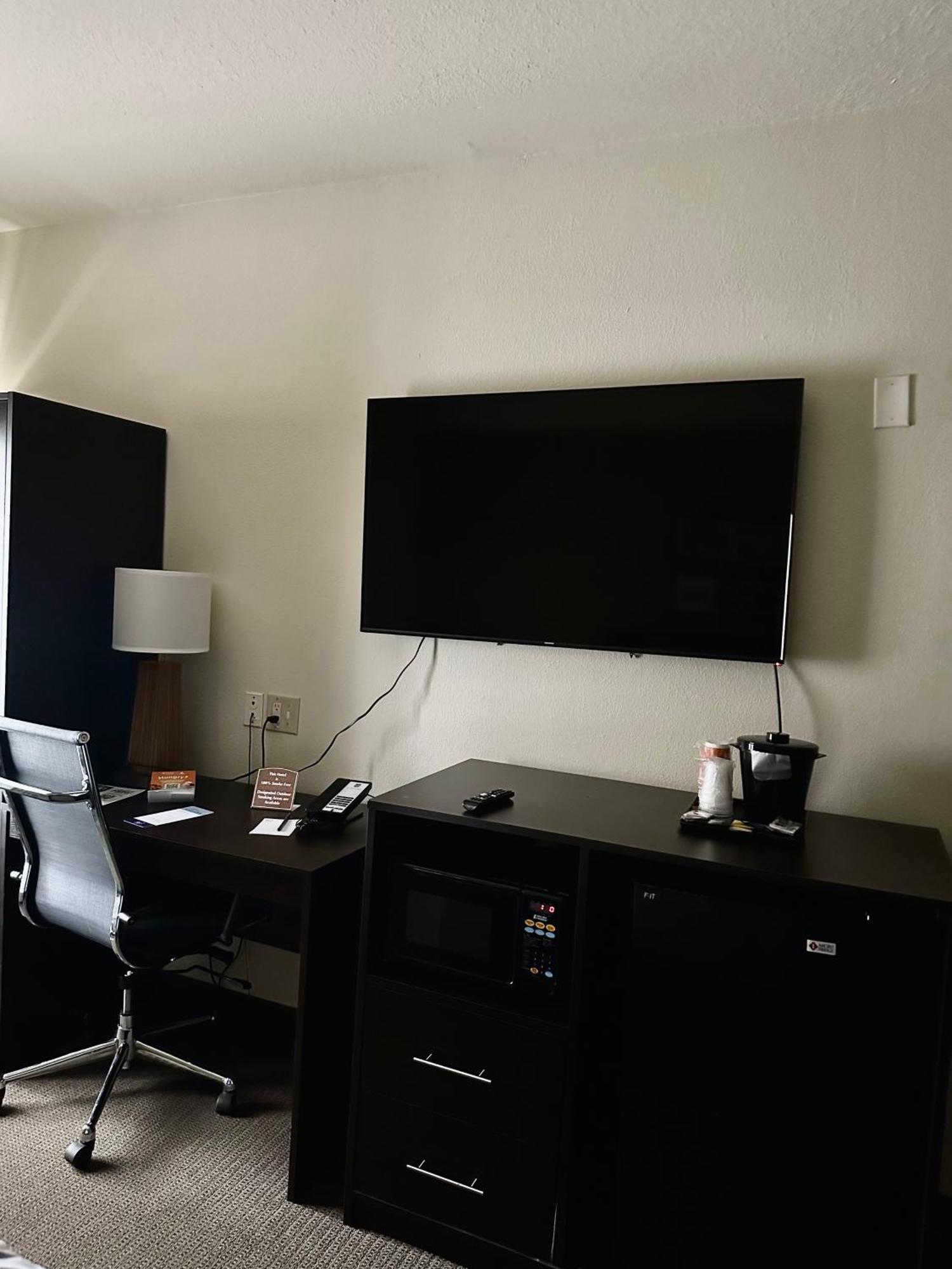 Double Room with Two Double Beds - Accessible/Non-Smoking