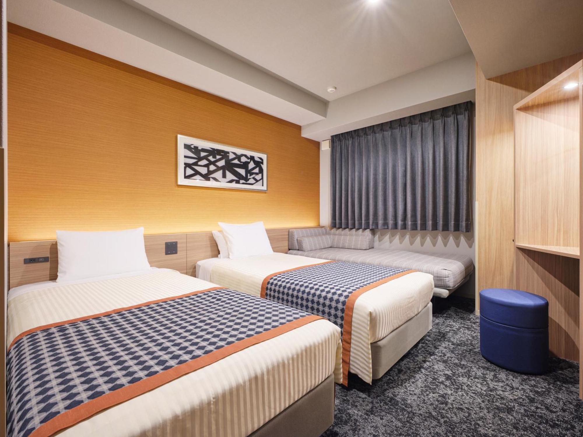 Deluxe Twin Room Sofa bed