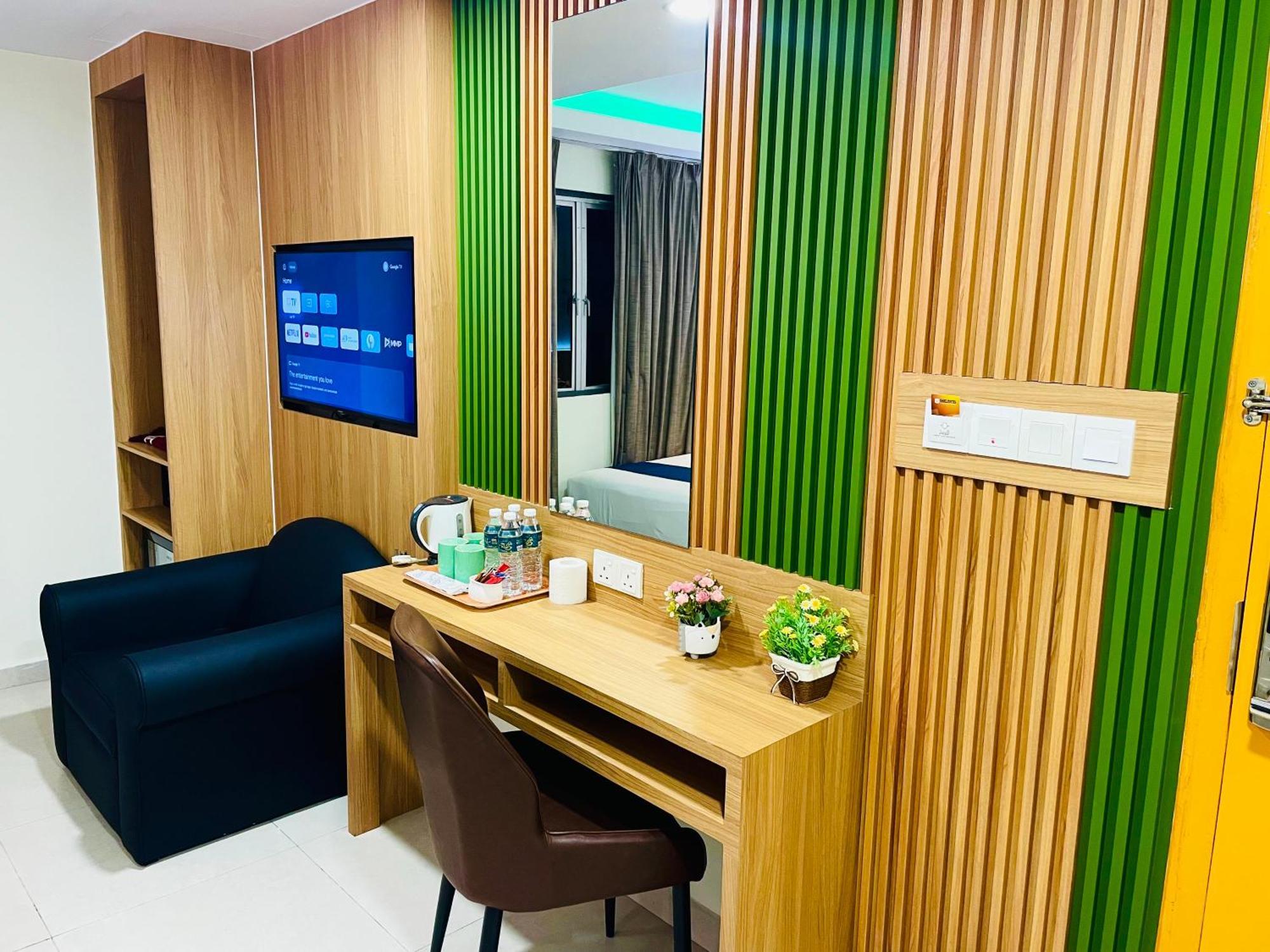 Deluxe Family Room