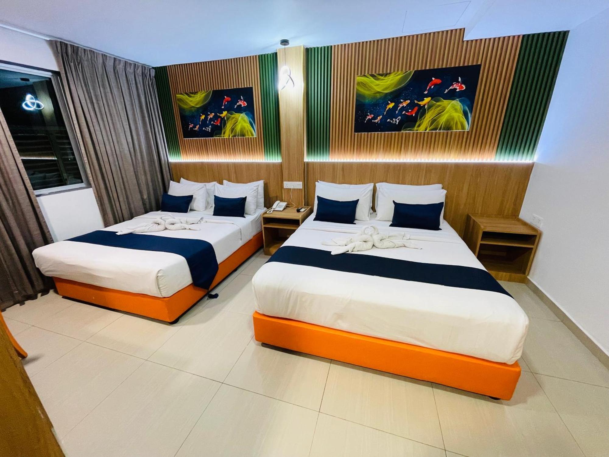 Deluxe Family Room