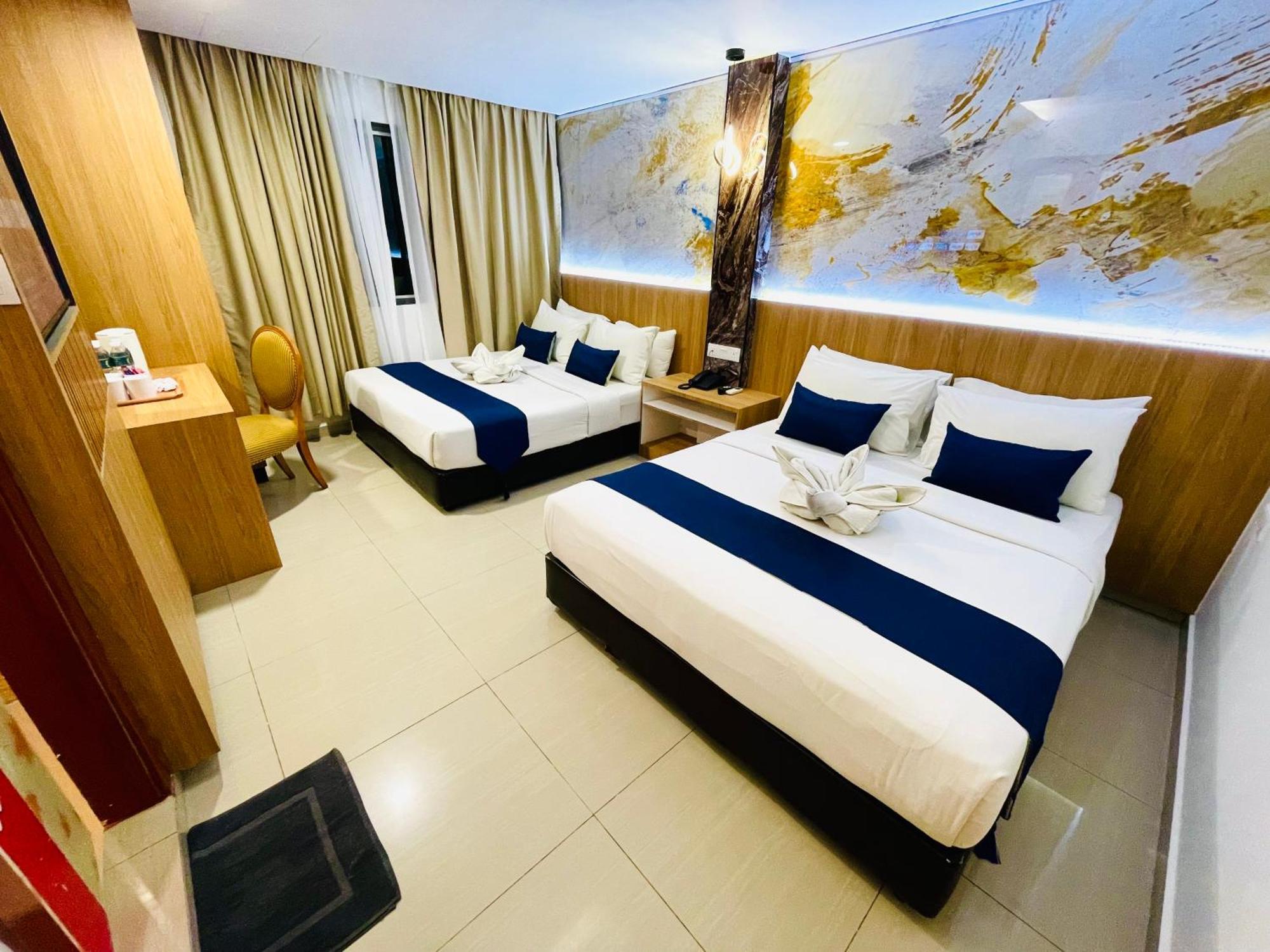 Deluxe Family Room