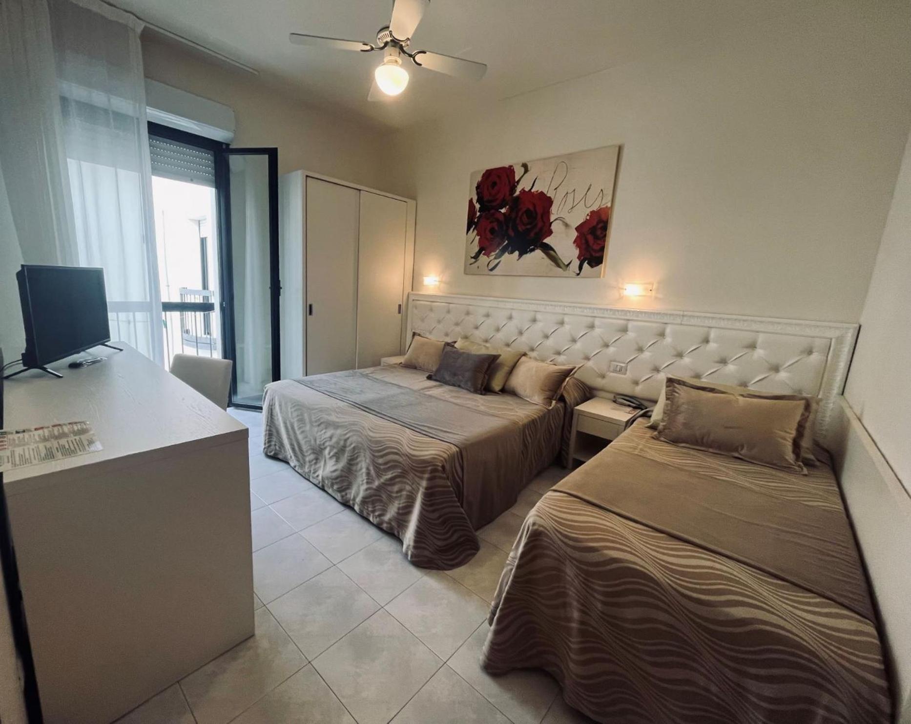 Comfort Triple Room
