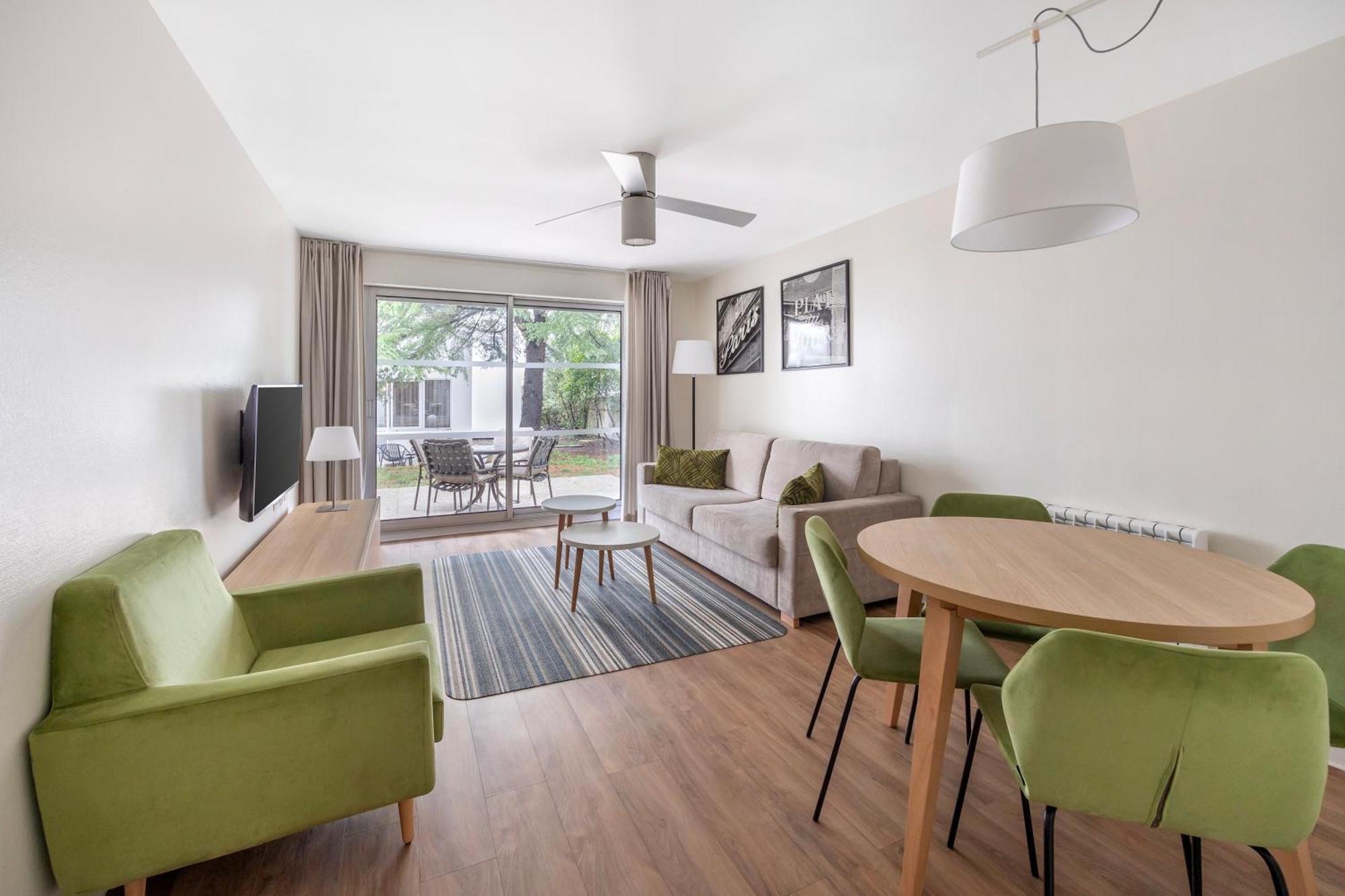 One-Bedroom Apartment,1626354130:JPEG