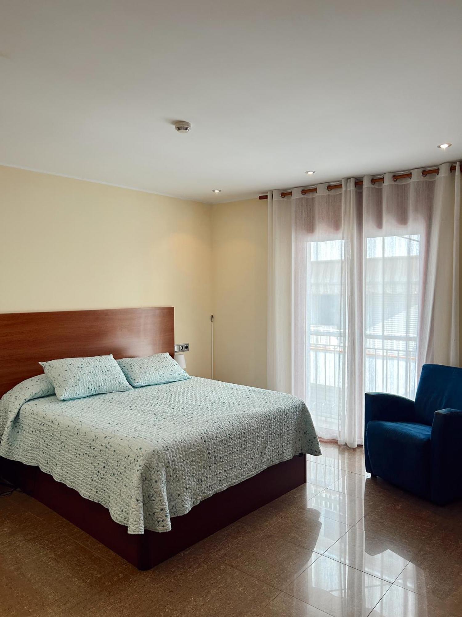 Deluxe Room,1627179608:JPEG