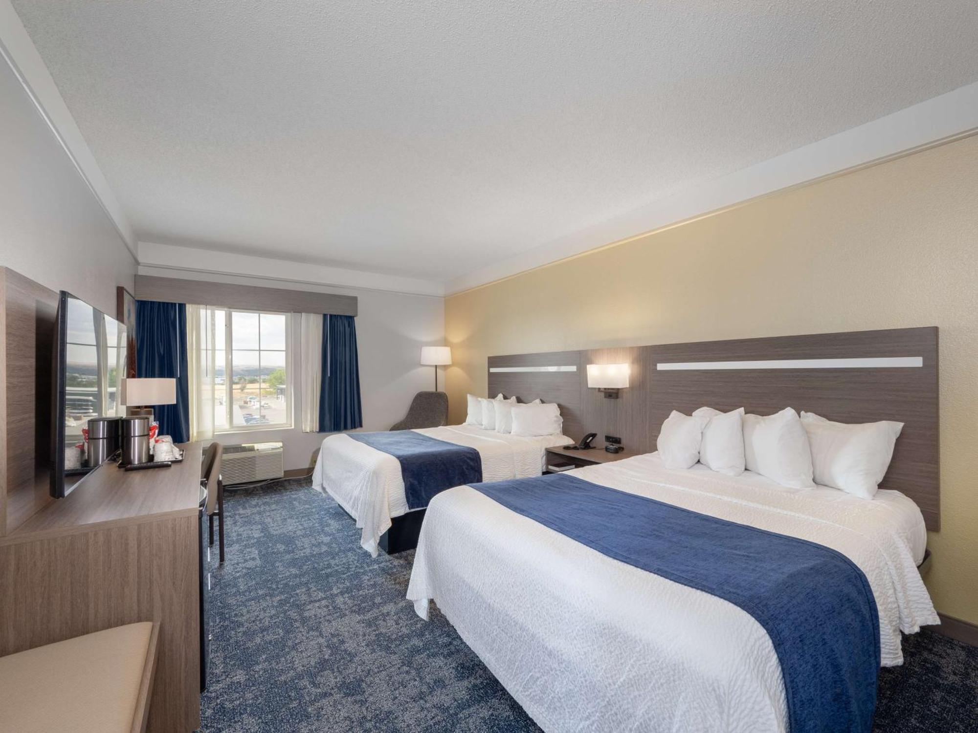 Queen Room Two Queen Beds Bath Tub Disability Access or Non-Smoking
