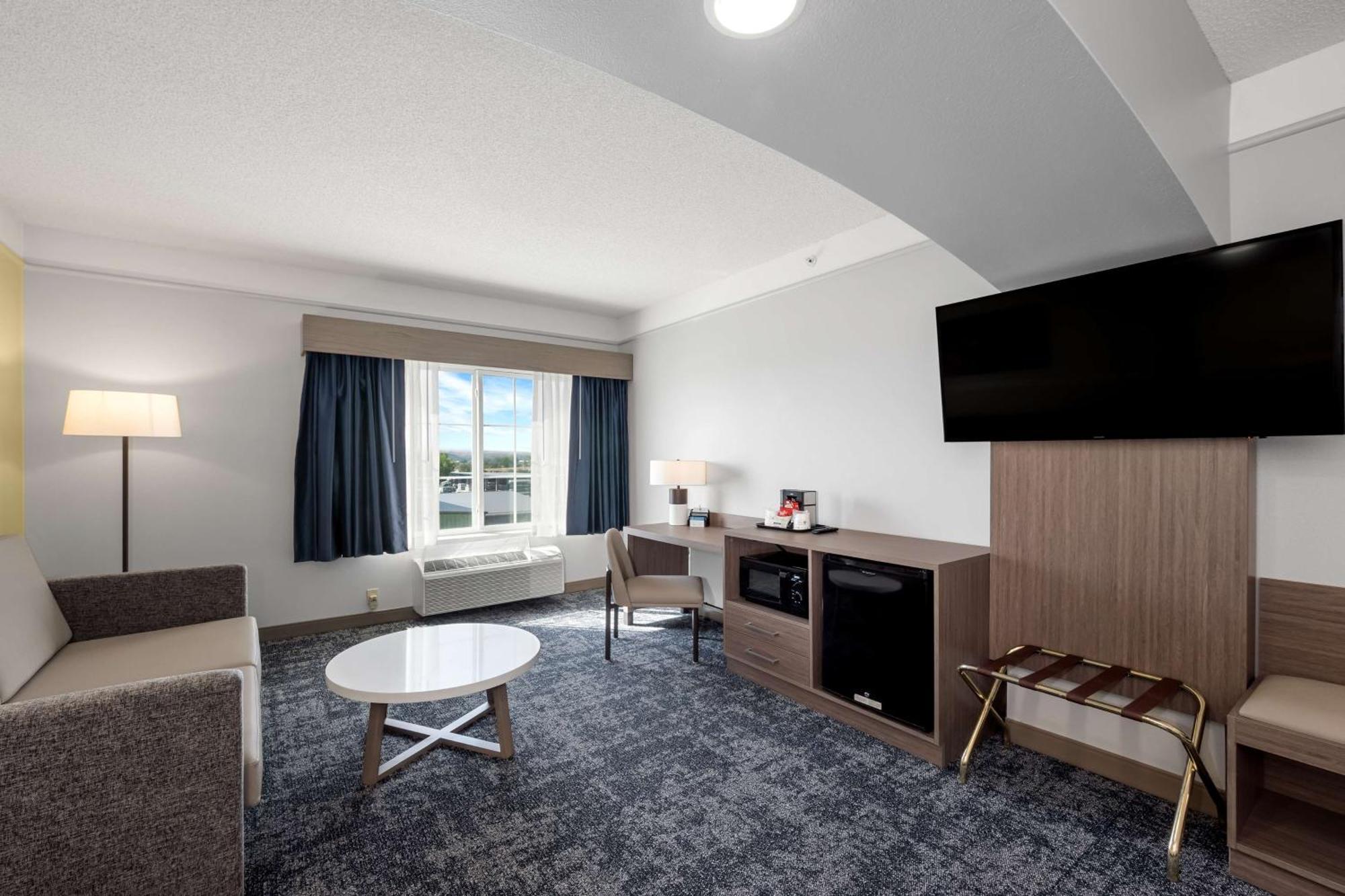 Larger King Room Sofa Bed Non-Smoking