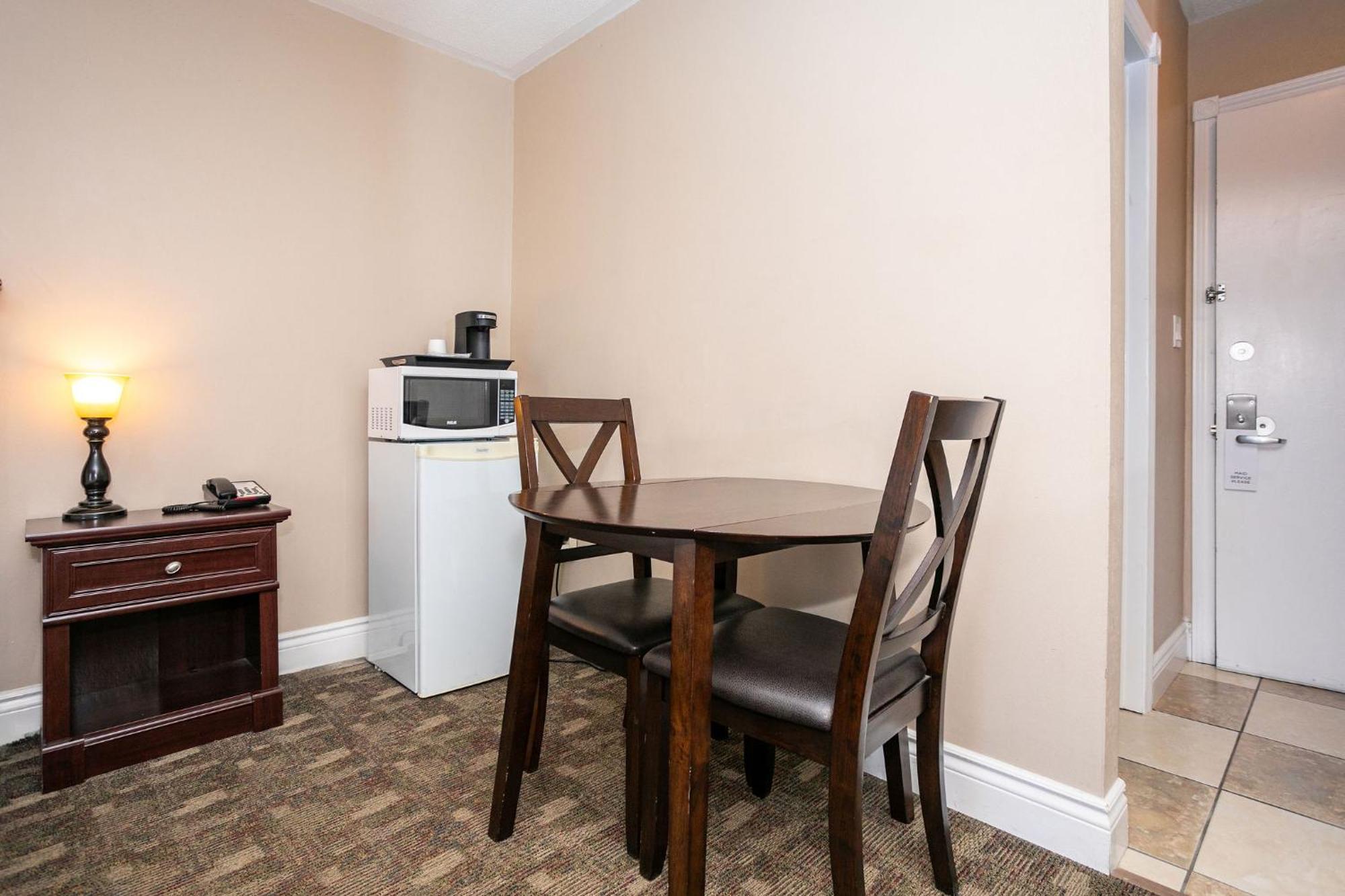 Queen Room