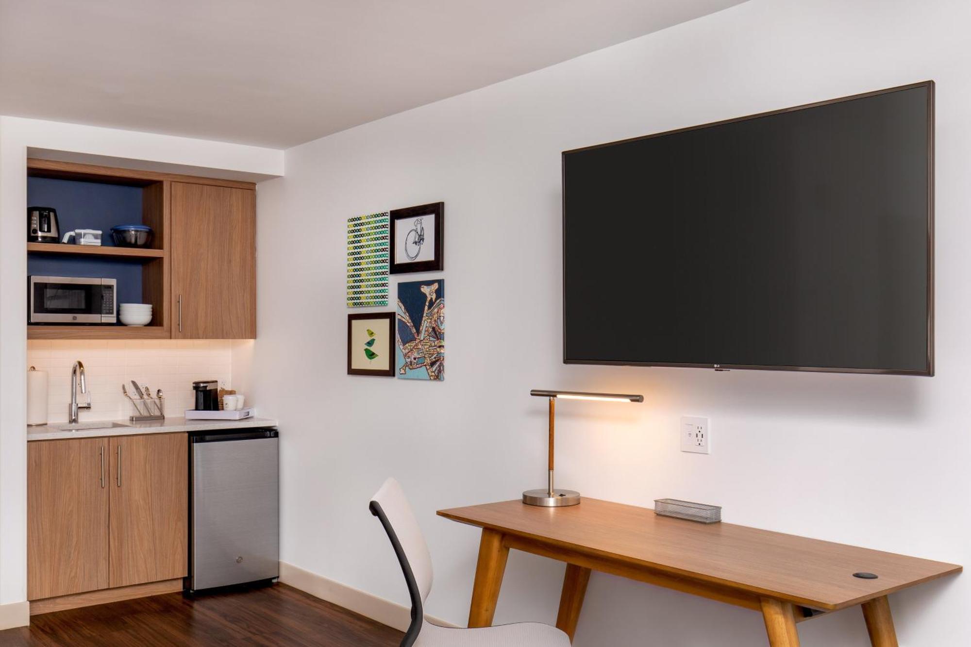 Guest Room, 1 King