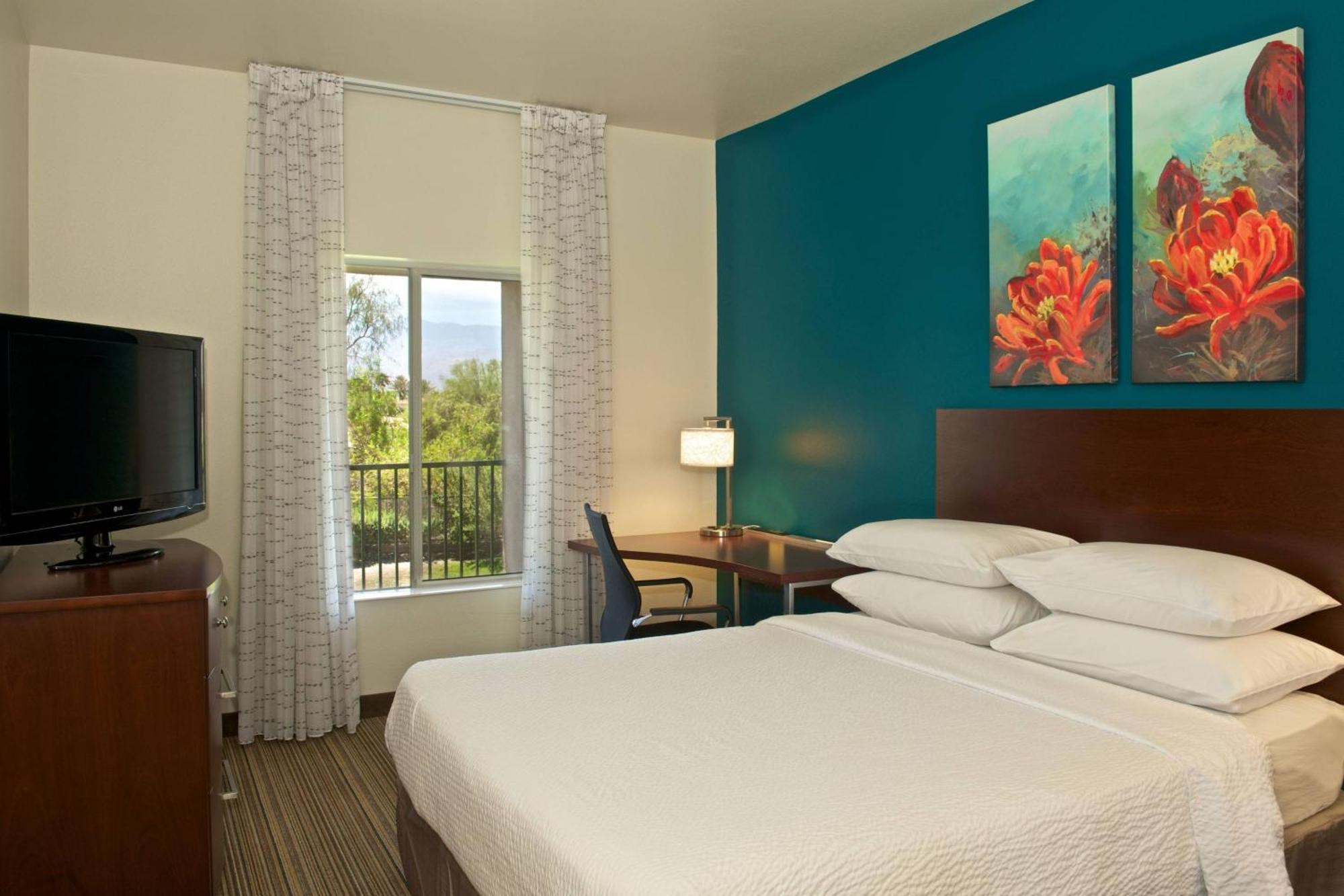 Two-Bedroom Queen Suite,1632998871:JPEG