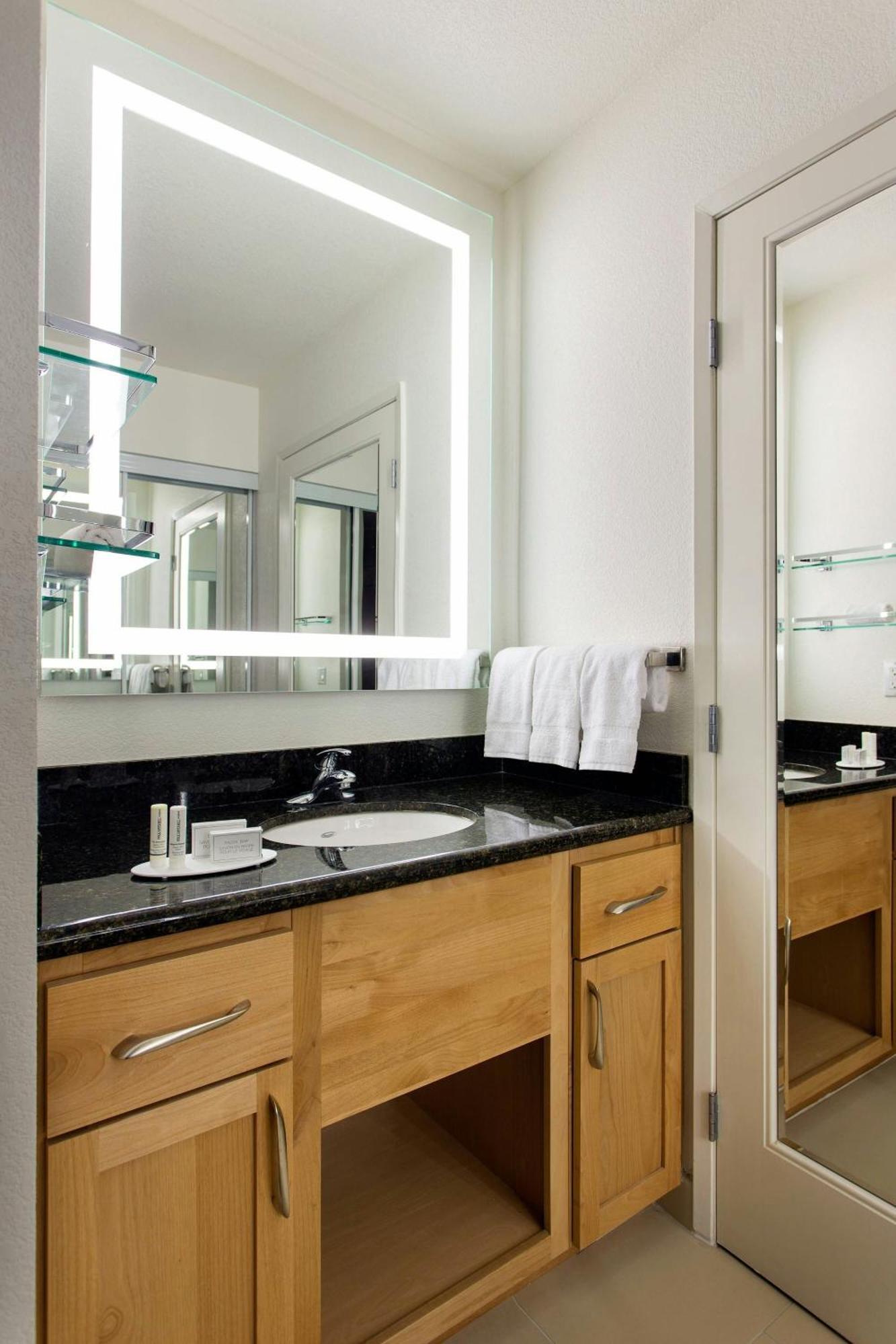 Two-Bedroom King Suite