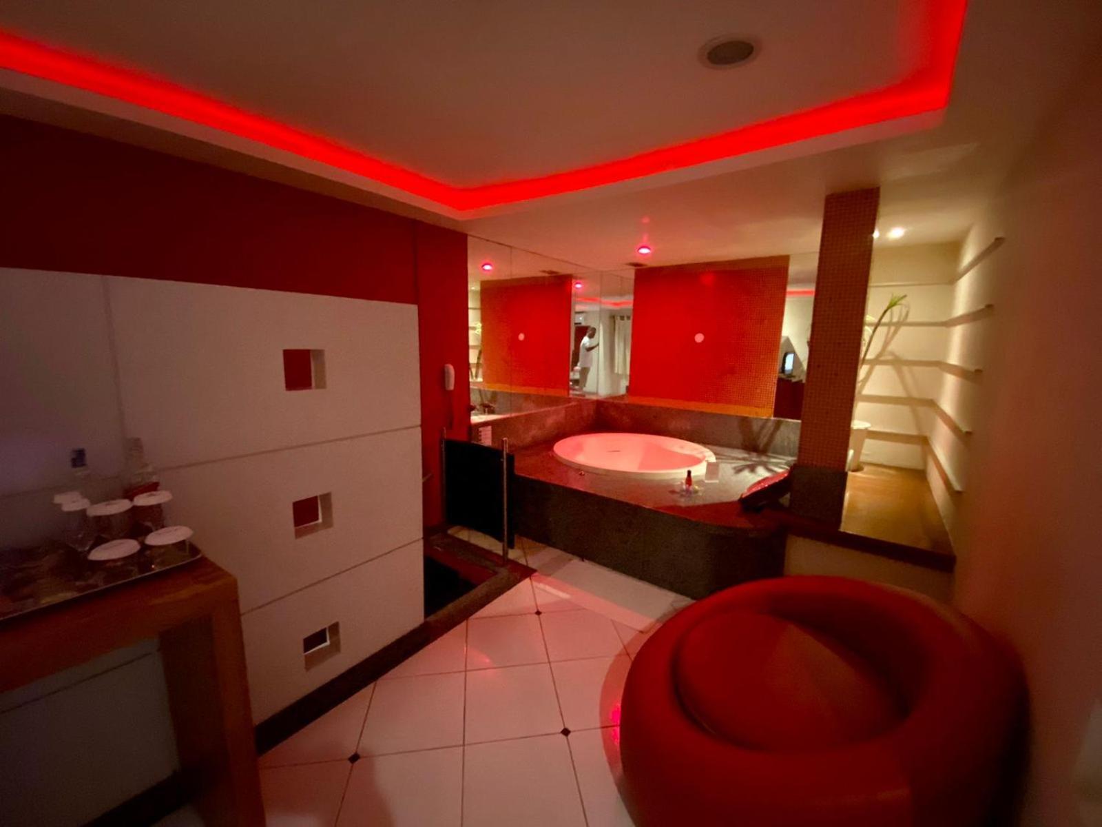 Deluxe Suite Spa Bath