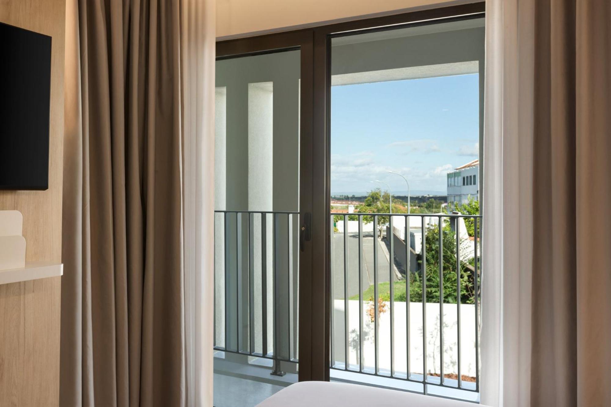 Standard Queen Room Balcony