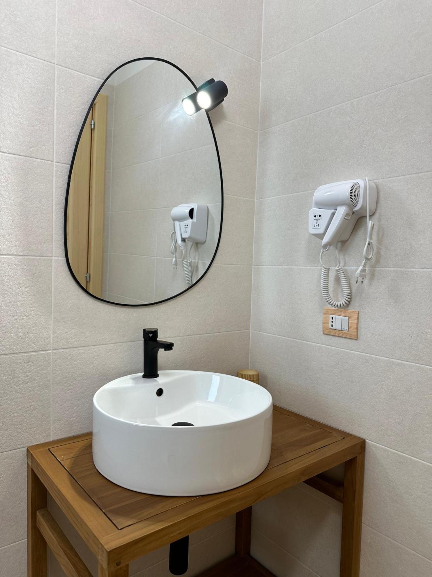 Camera Familiare con Bagno Privato